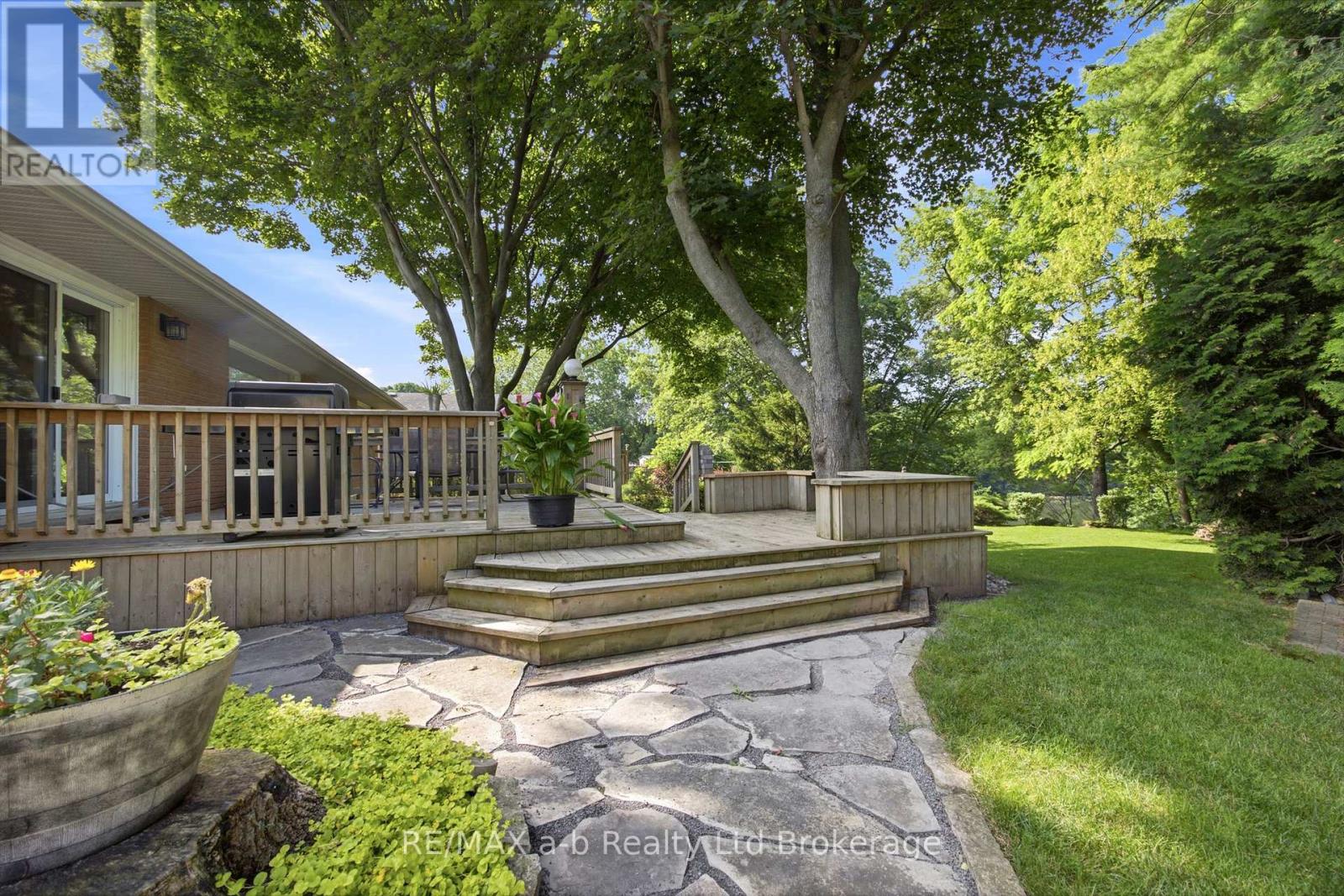 88 Hillside Avenue, Norfolk (Delhi), Ontario  N4B 1Y3 - Photo 11 - X13554758
