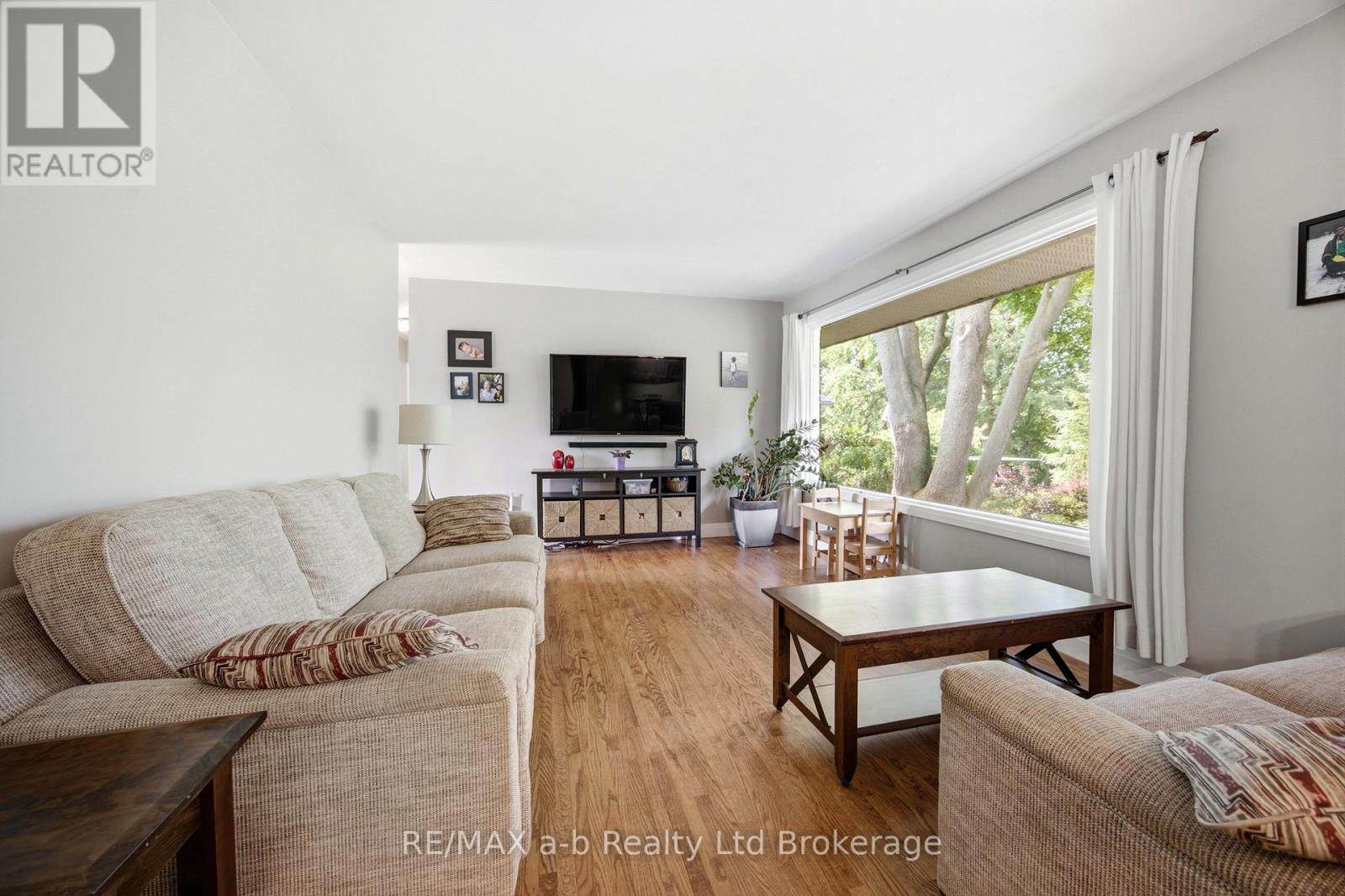 88 Hillside Avenue, Norfolk (Delhi), Ontario  N4B 1Y3 - Photo 18 - X13554758