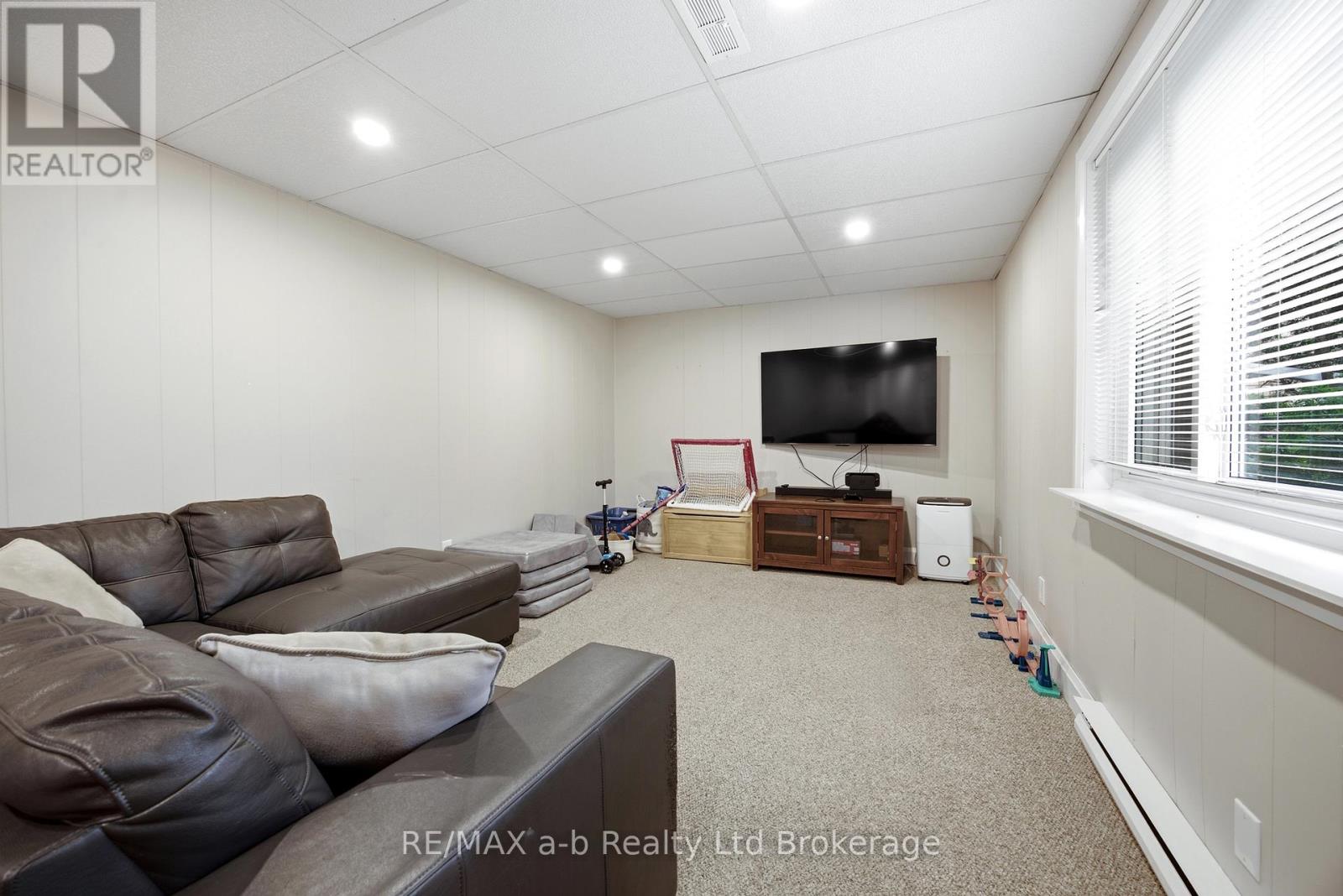 88 Hillside Avenue, Norfolk (Delhi), Ontario  N4B 1Y3 - Photo 31 - X13554758
