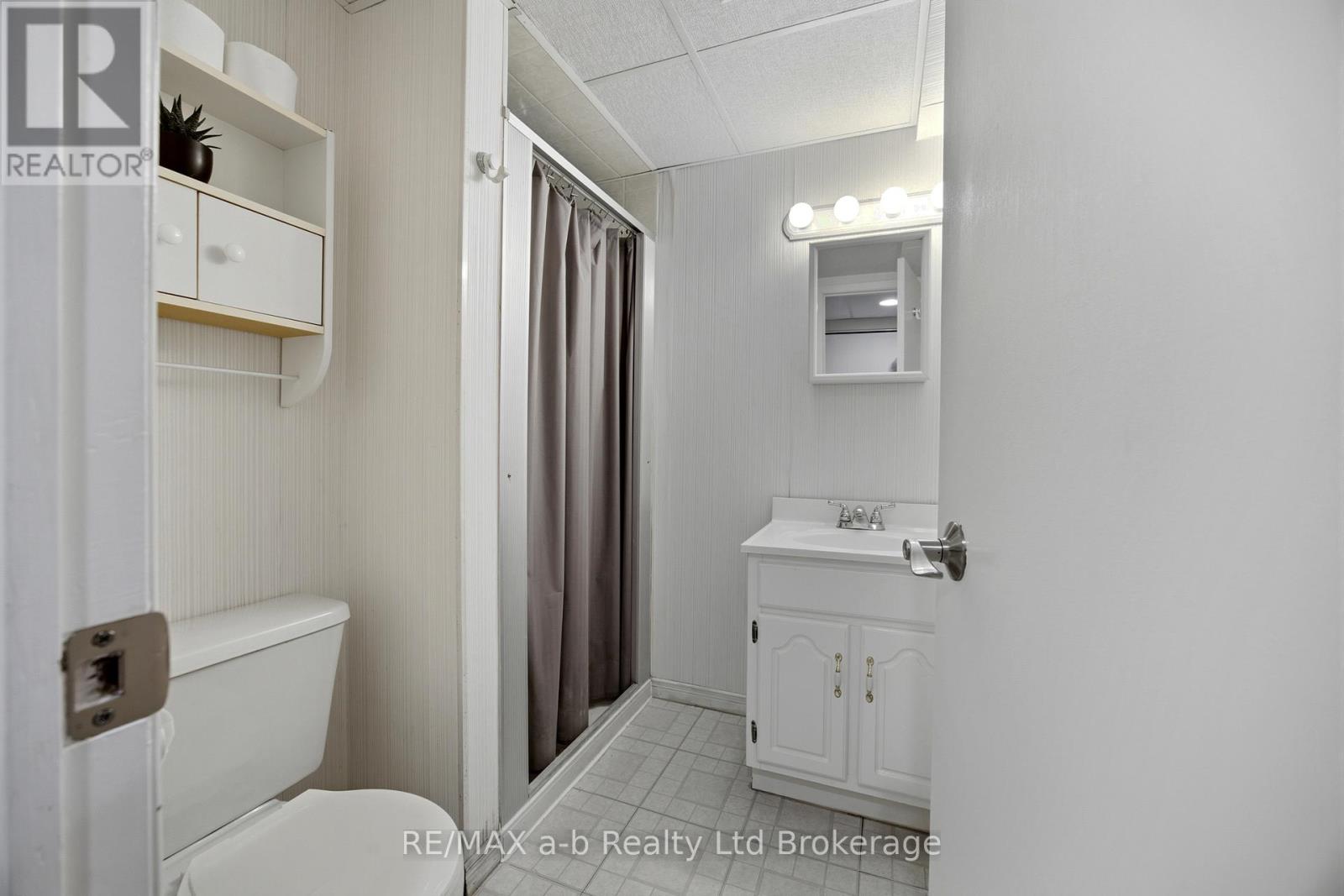 88 Hillside Avenue, Norfolk (Delhi), Ontario  N4B 1Y3 - Photo 32 - X13554758