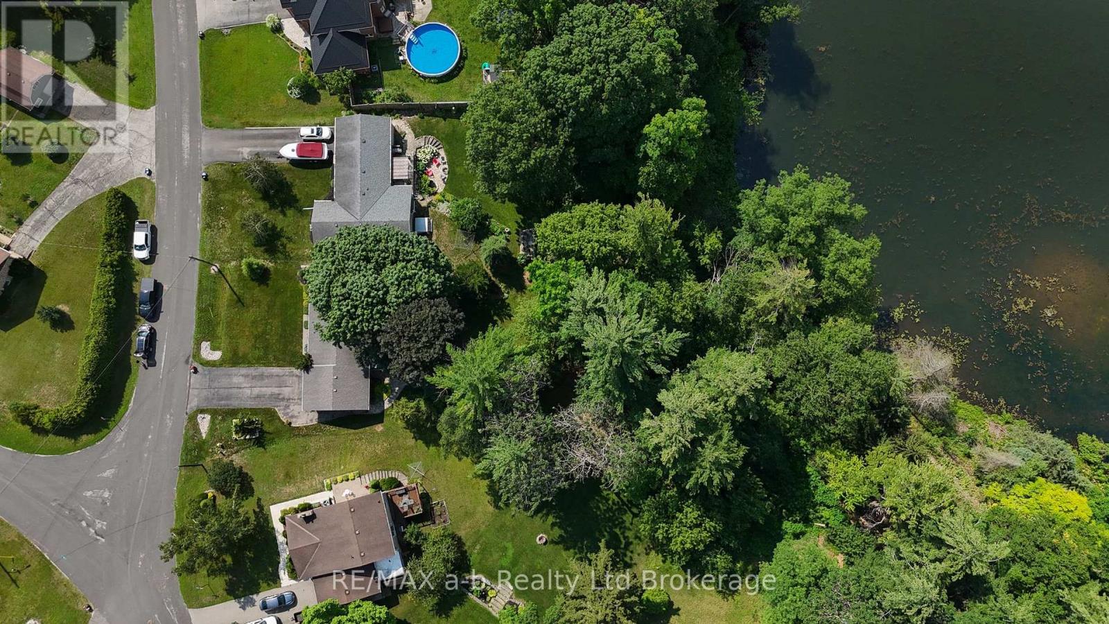 88 Hillside Avenue, Norfolk (Delhi), Ontario  N4B 1Y3 - Photo 8 - X13554758