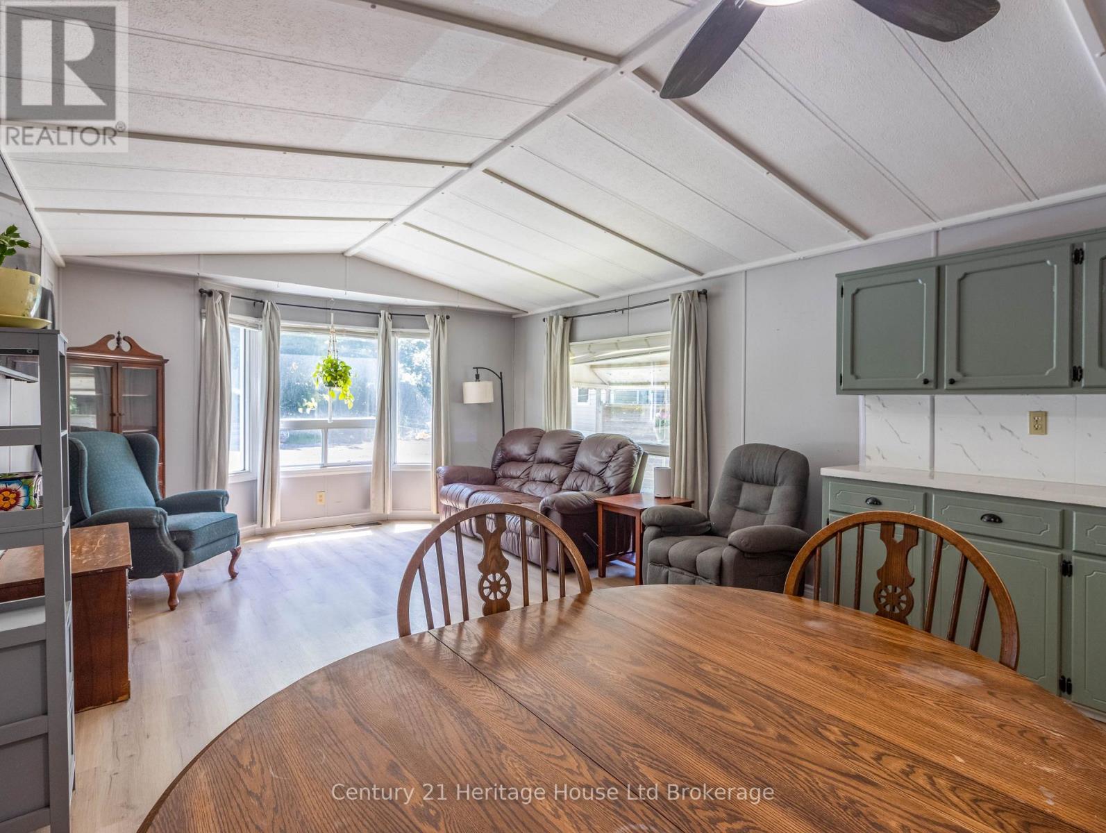 4 Centre Rd - 596101 Oxford 59 Road, East Zorra-Tavistock (Hidden Valley), Ontario  N4S 7W1 - Photo 5 - X13558186