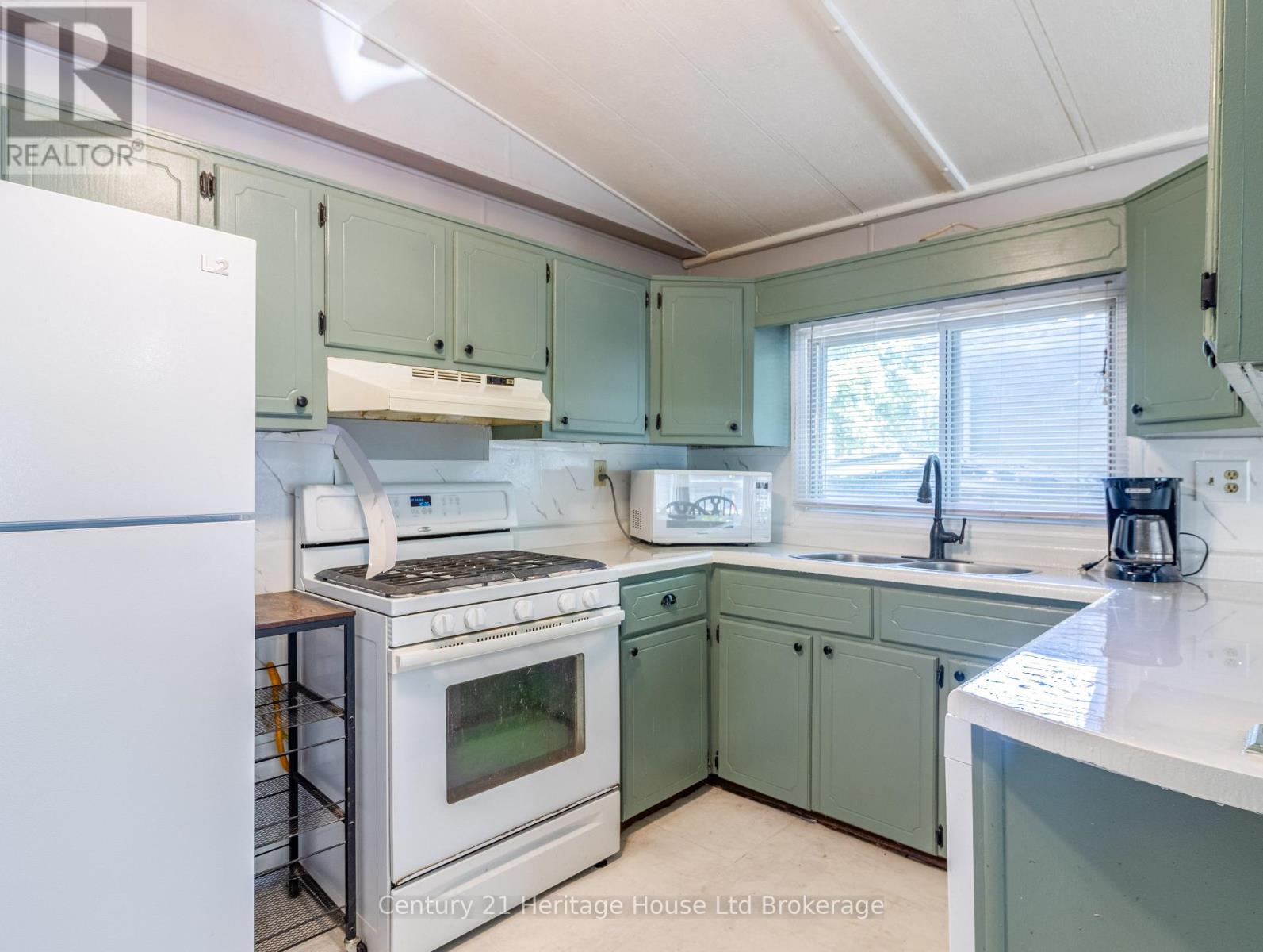 4 Centre Rd - 596101 Oxford 59 Road, East Zorra-Tavistock (Hidden Valley), Ontario  N4S 7W1 - Photo 8 - X13558186