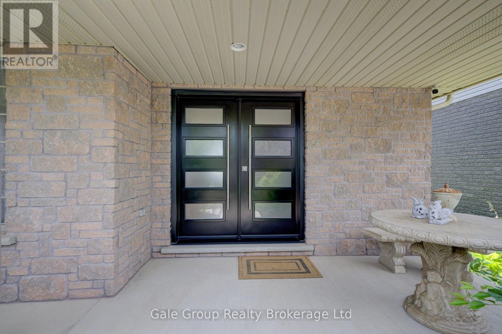 472 Lakeview Drive, Woodstock (Woodstock - North), Ontario  N4T 1V3 - Photo 4 - X13559808