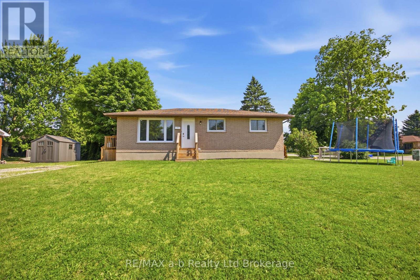 7 Marchant Street, Aylmer, Ontario  N5H 1V5 - Photo 2 - X13559826