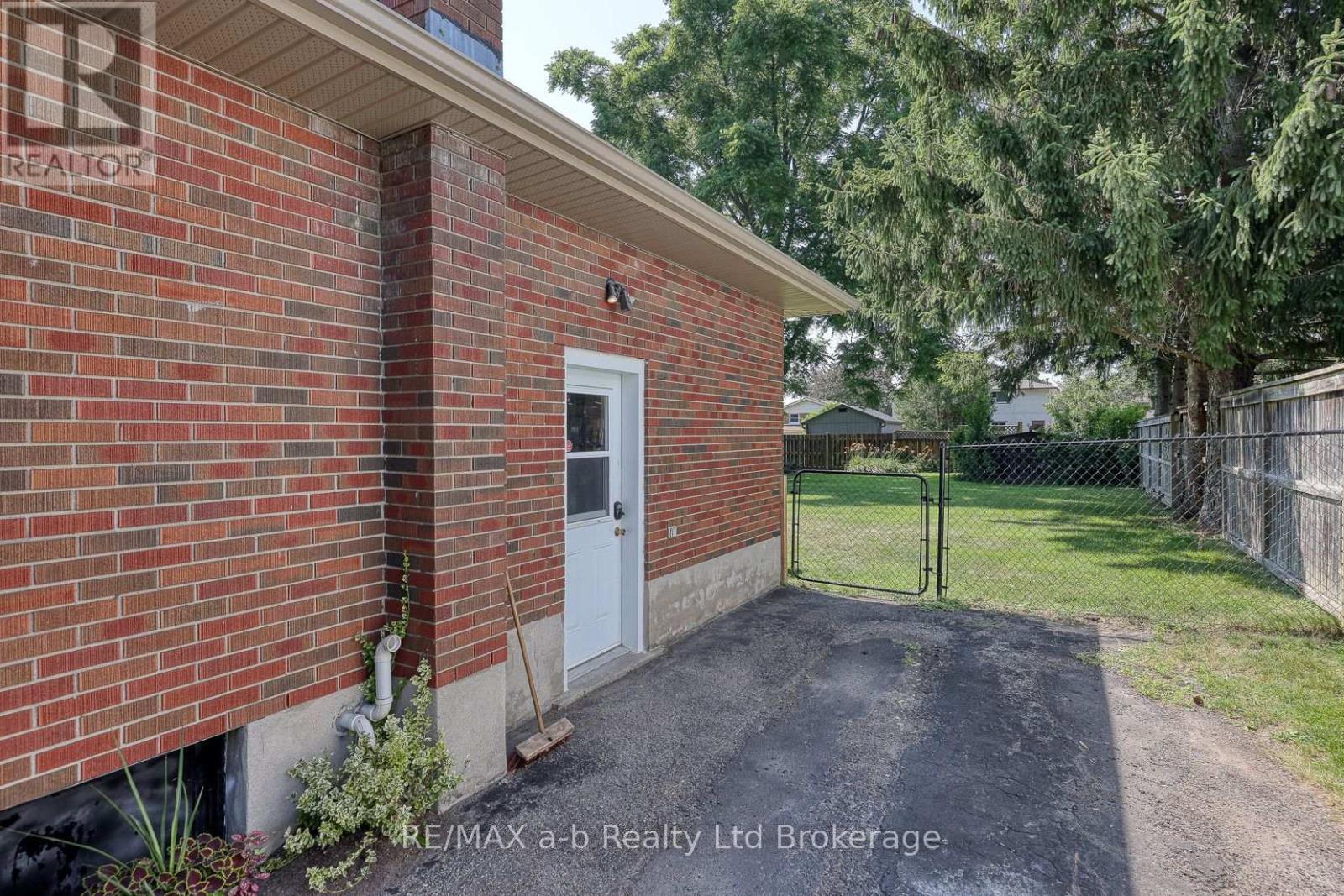 18 Chisholm Drive, Ingersoll (Ingersoll - South), Ontario  N5C 2C4 - Photo 17 - X13560634