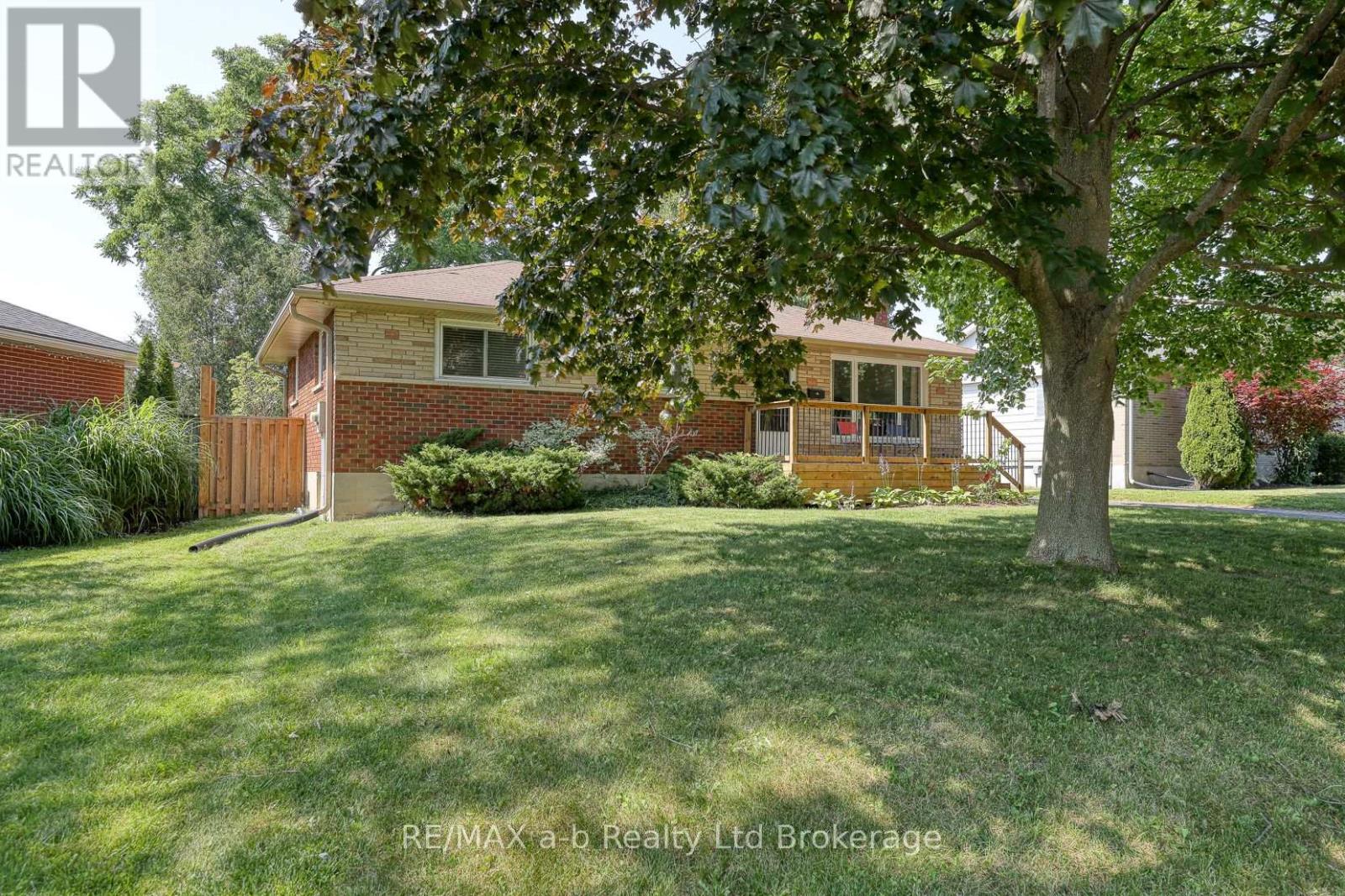 18 Chisholm Drive, Ingersoll (Ingersoll - South), Ontario  N5C 2C4 - Photo 4 - X13560634