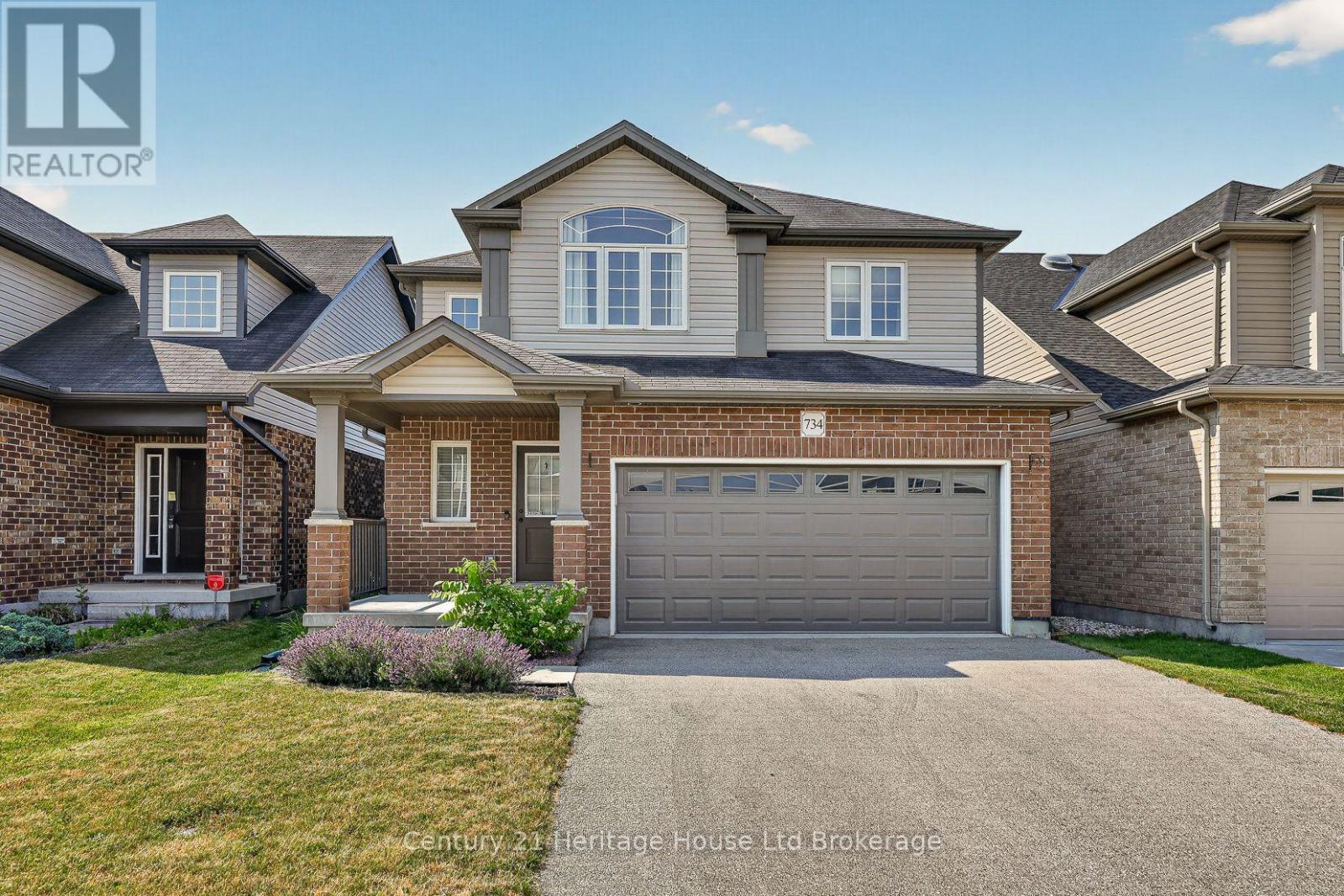 734 Frontenac Crescent, Woodstock (Woodstock - South), Ontario  N4V 0B1 - Photo 2 - X13560930