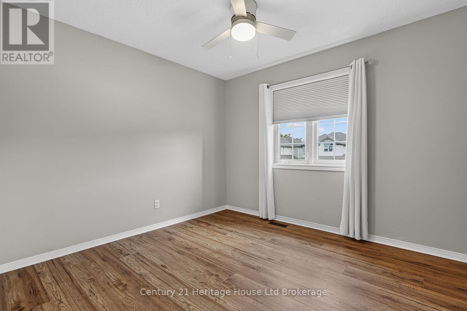 734 Frontenac Crescent, Woodstock (Woodstock - South), Ontario  N4V 0B1 - Photo 27 - X13560930
