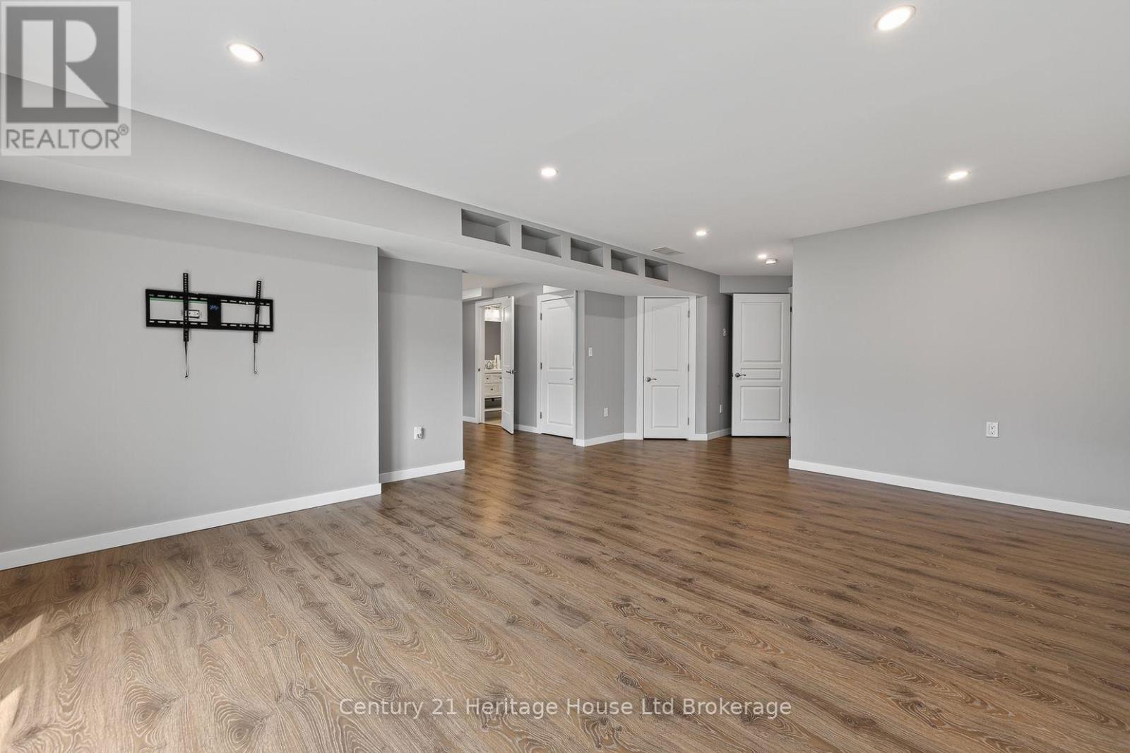 734 Frontenac Crescent, Woodstock (Woodstock - South), Ontario  N4V 0B1 - Photo 30 - X13560930