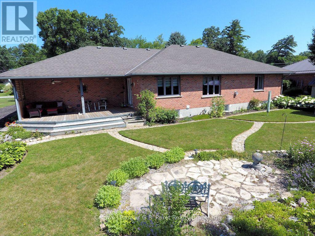 990 Norfolk County Road 21 Road, Norfolk, Ontario  N4B 2W4 - Photo 2 - X13561202