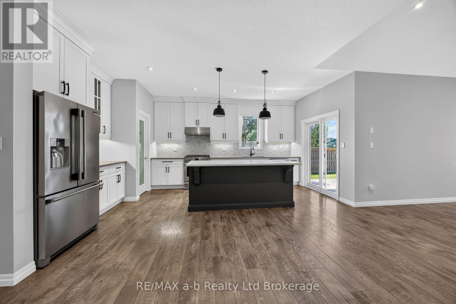 241 Wilson Avenue, Tillsonburg, Ontario  N4G 0H4 - Photo 10 - X13564854