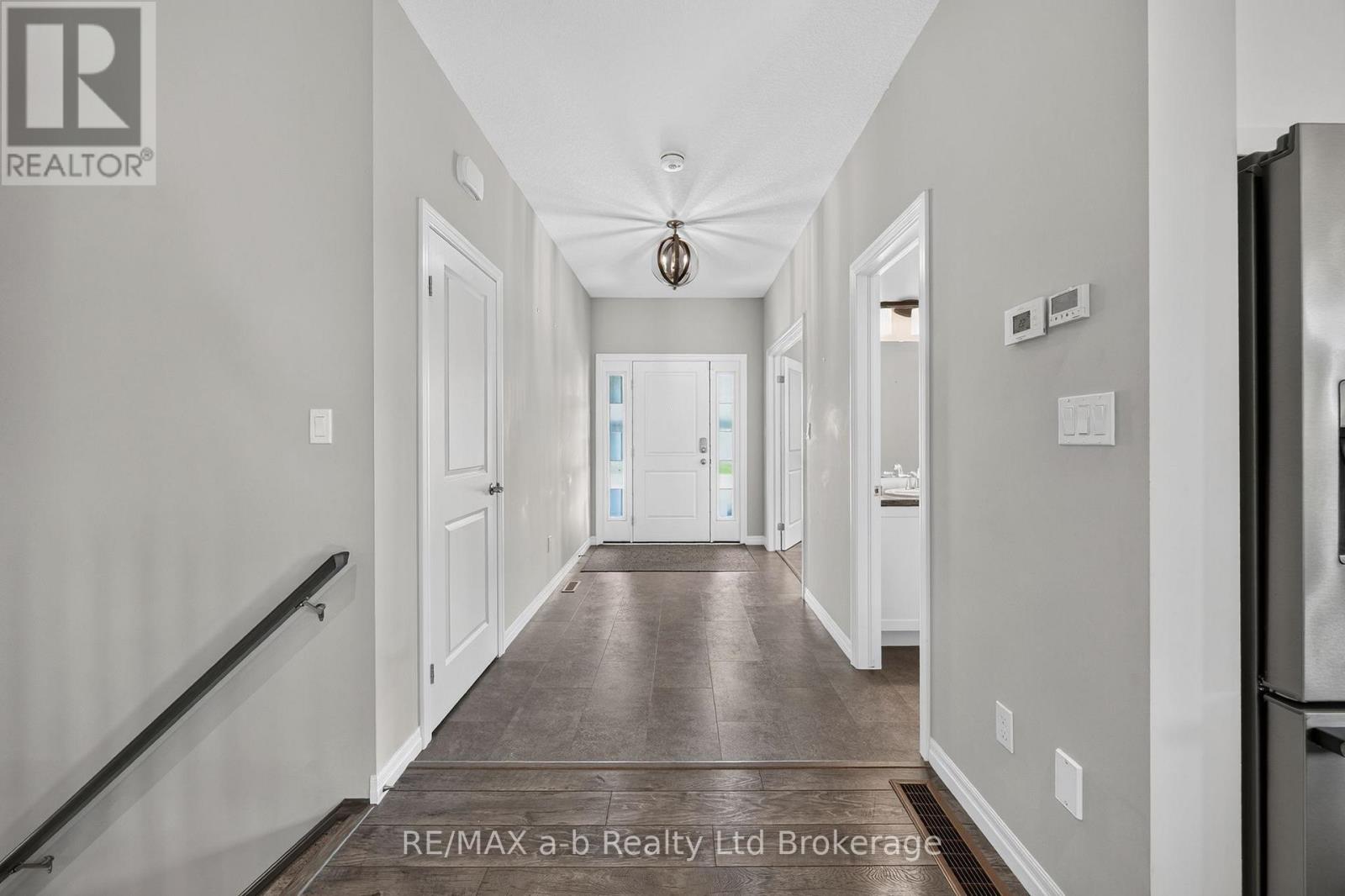 241 Wilson Avenue, Tillsonburg, Ontario  N4G 0H4 - Photo 8 - X13564854