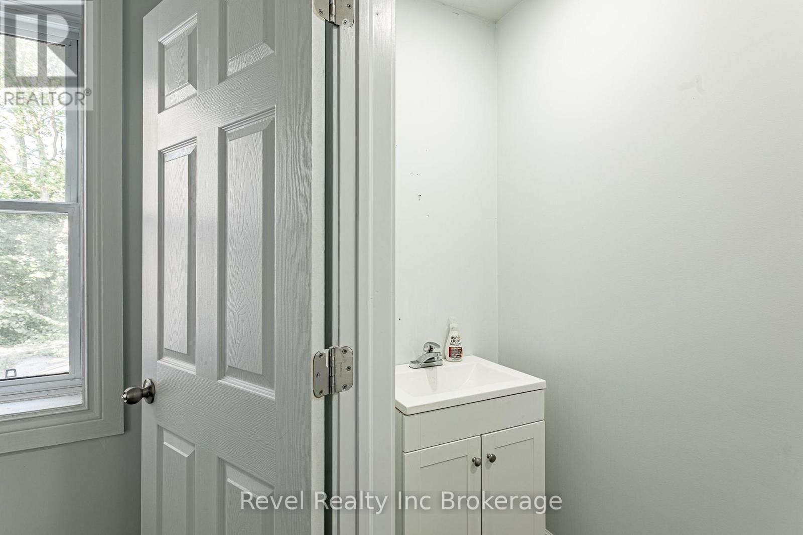 183 Thames Street S, Ingersoll (Ingersoll - South), Ontario  N5C 2T6 - Photo 8 - X13566746