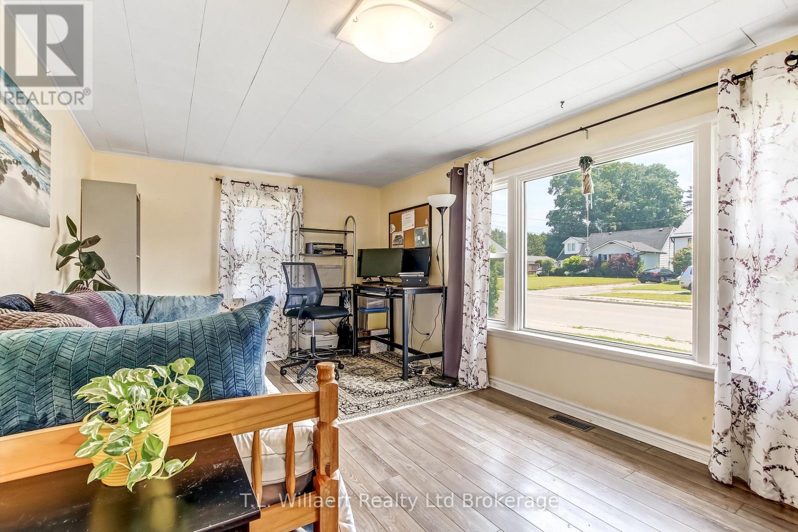 17 Potters Road, Tillsonburg, Ontario  N4G 2G9 - Photo 5 - X13569394