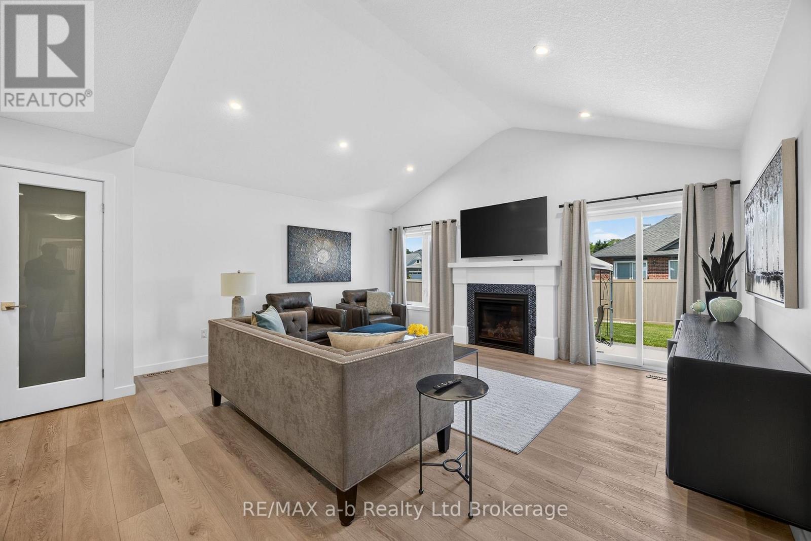 268 Wilson Avenue, Tillsonburg, Ontario  N4G 0H3 - Photo 12 - X13570324