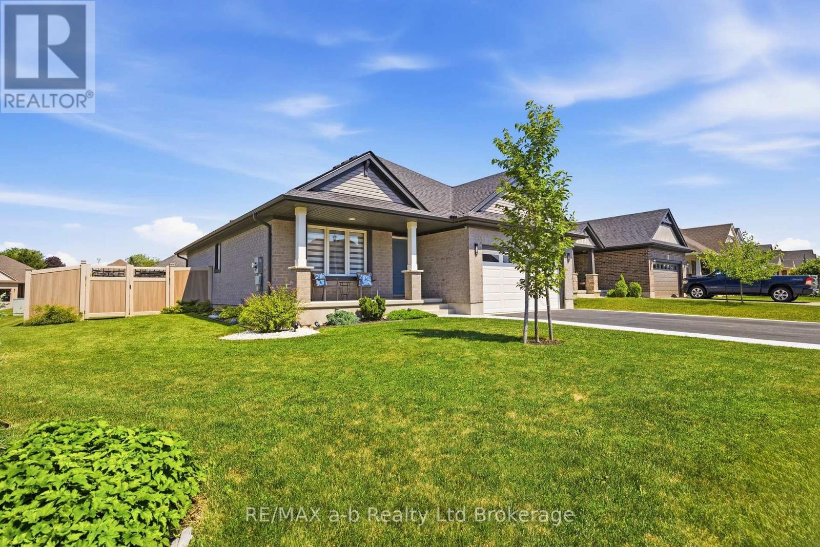 268 Wilson Avenue, Tillsonburg, Ontario  N4G 0H3 - Photo 2 - X13570324