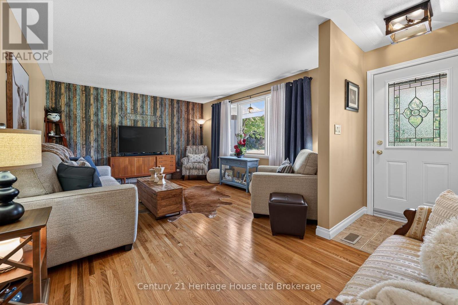 803 Gladstone Drive, Woodstock (Woodstock - North), Ontario  N4S 5T3 - Photo 12 - X13573838