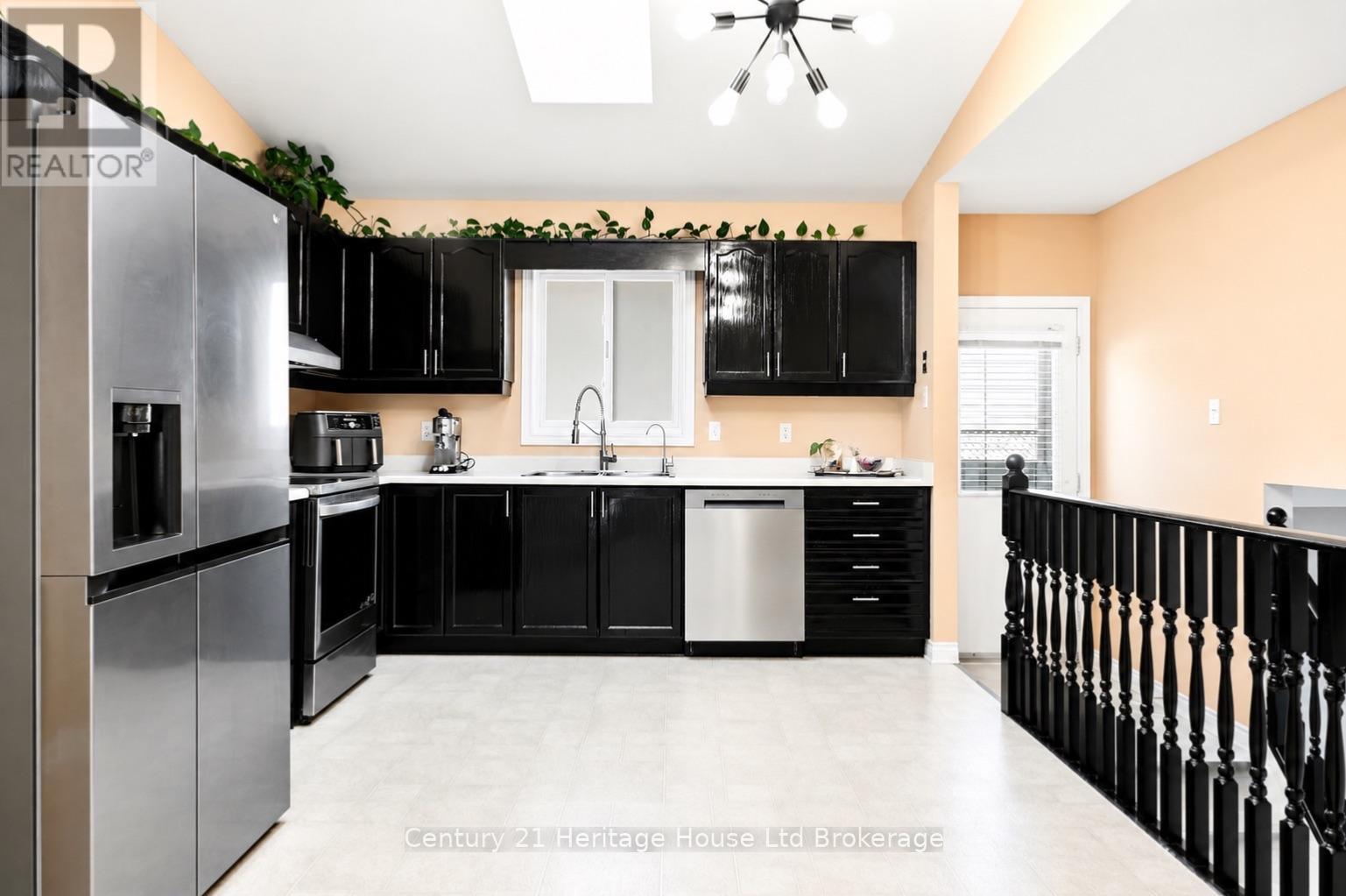 23 Josselyn Drive, London South (South X), Ontario  N6E 3S6 - Photo 11 - X13574286