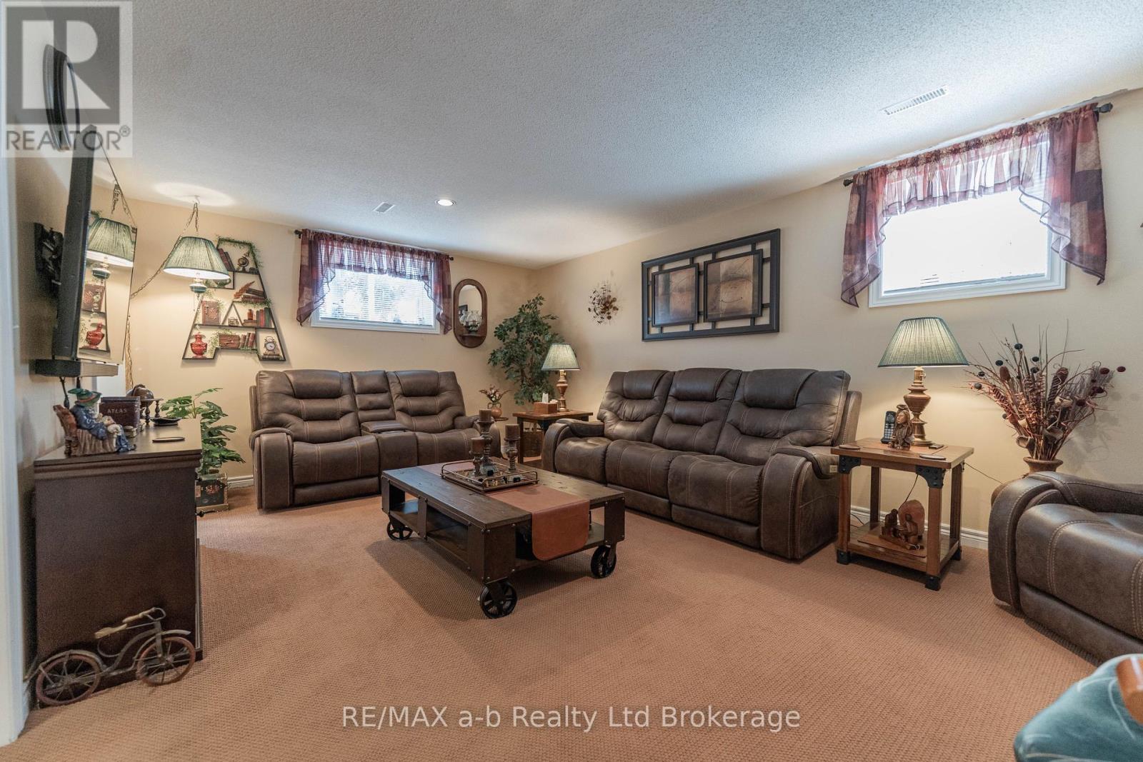 10 Peach Street, Tillsonburg, Ontario  N4G 5N8 - Photo 18 - X13575290