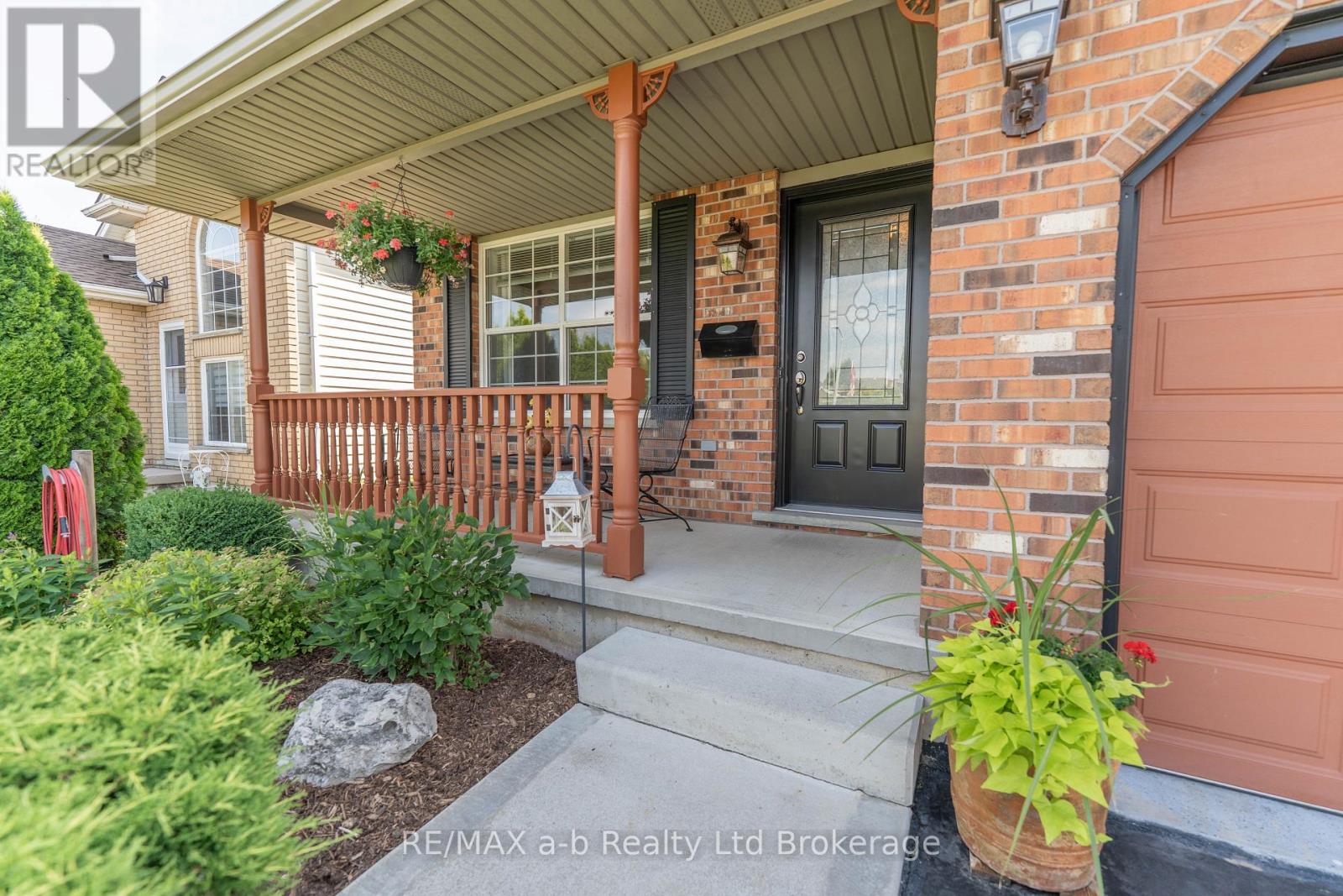 10 Peach Street, Tillsonburg, Ontario  N4G 5N8 - Photo 4 - X13575290
