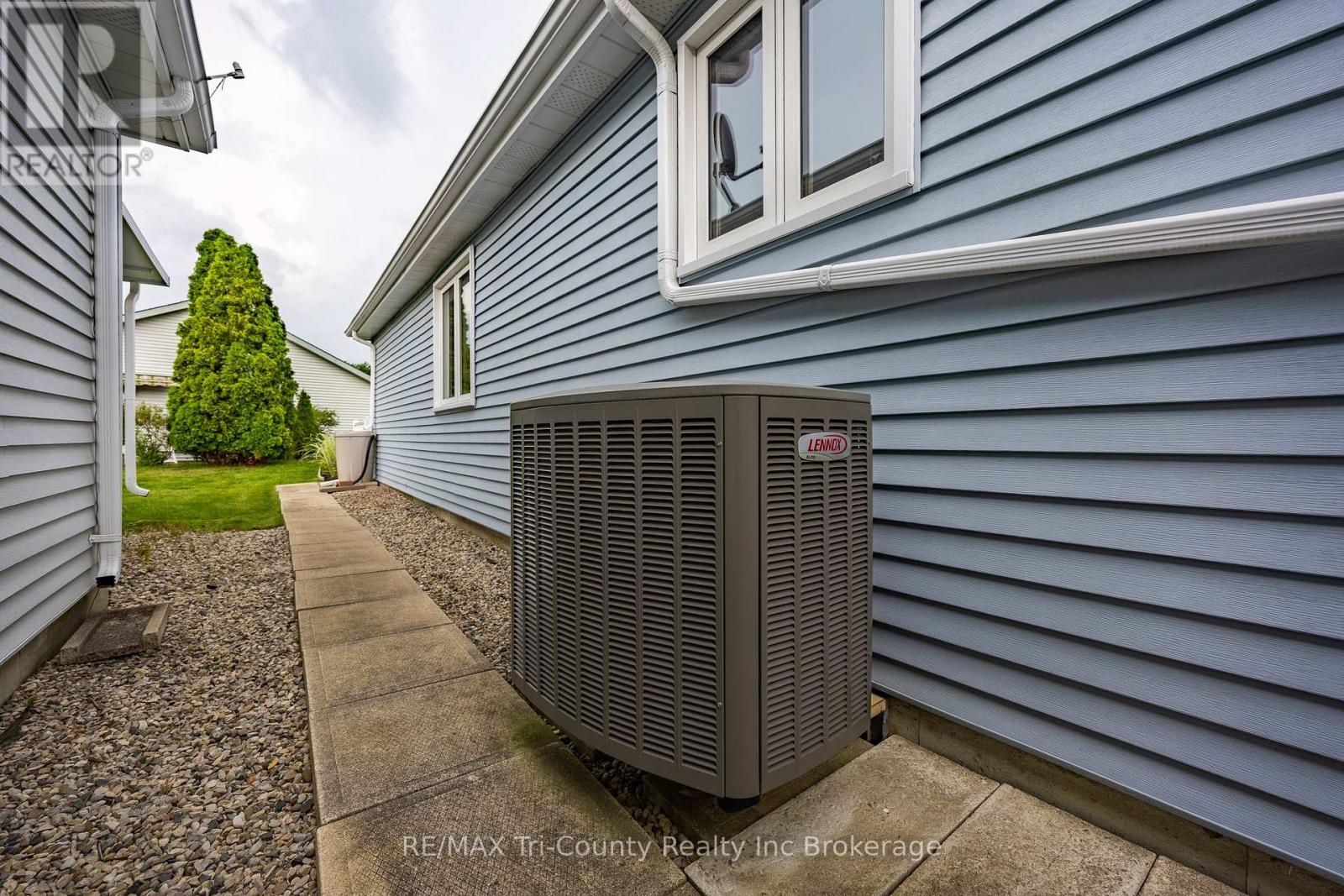 10 Mcdonald Court, Tillsonburg, Ontario  N4G 5L8 - Photo 26 - X13583676