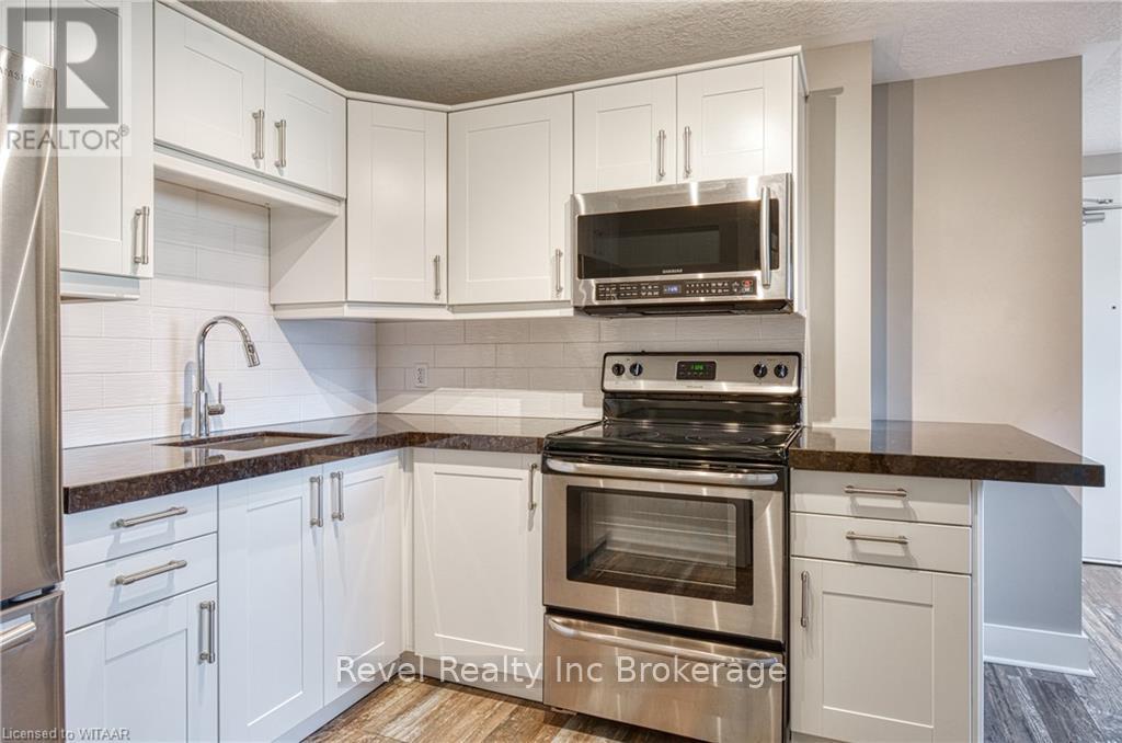 3 - 226 Clarke Street N, Woodstock (Woodstock - North), Ontario  N4S 7M7 - Photo 5 - X13583806