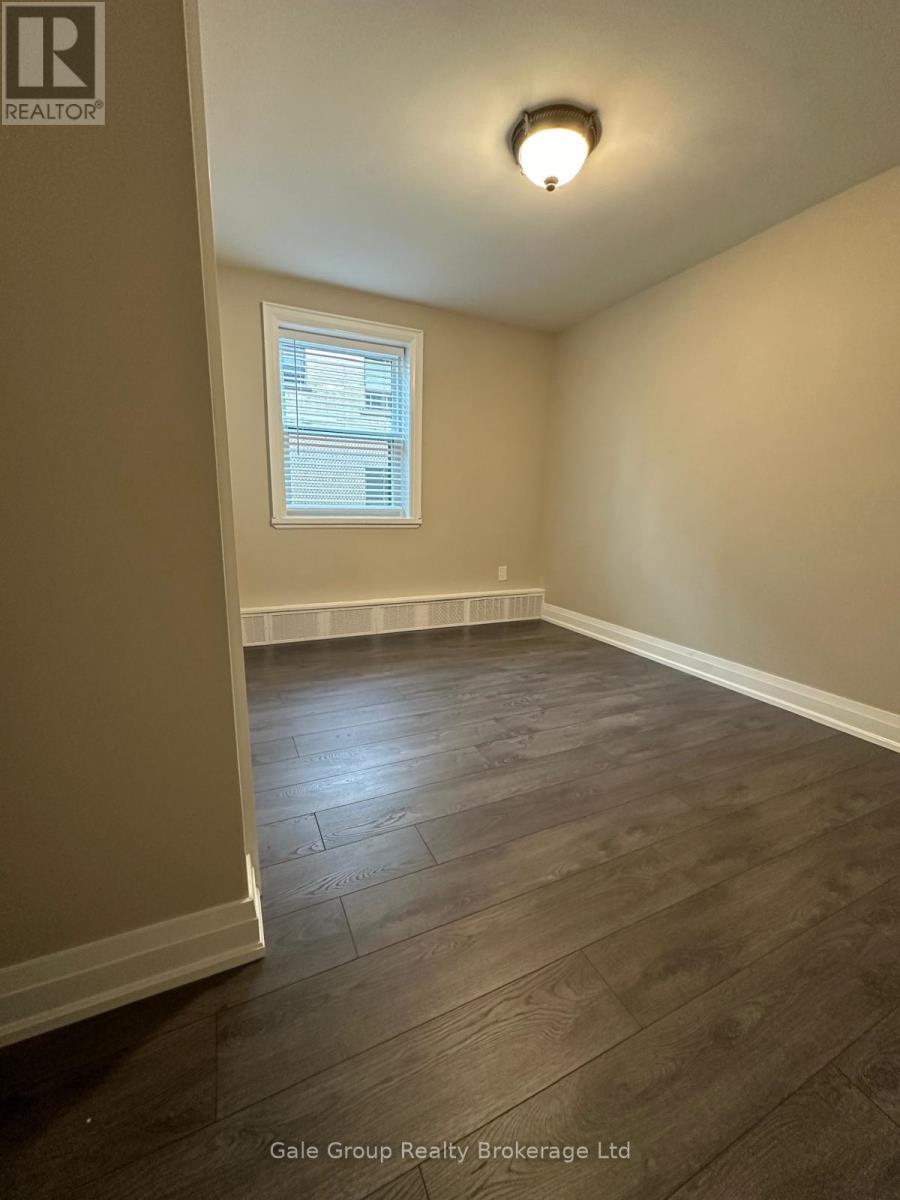Unit 2 - 27 Paisley Boulevard, Mississauga (Cooksville), Ontario  L6A 1P3 - Photo 4 - W13584878