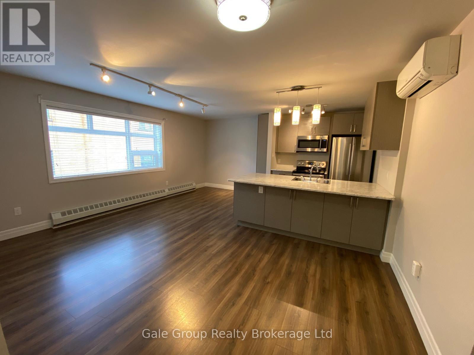 102 - 5 Paisley Boulevard E, Mississauga (Cooksville), Ontario  L6A 1P3 - Photo 4 - W13584902