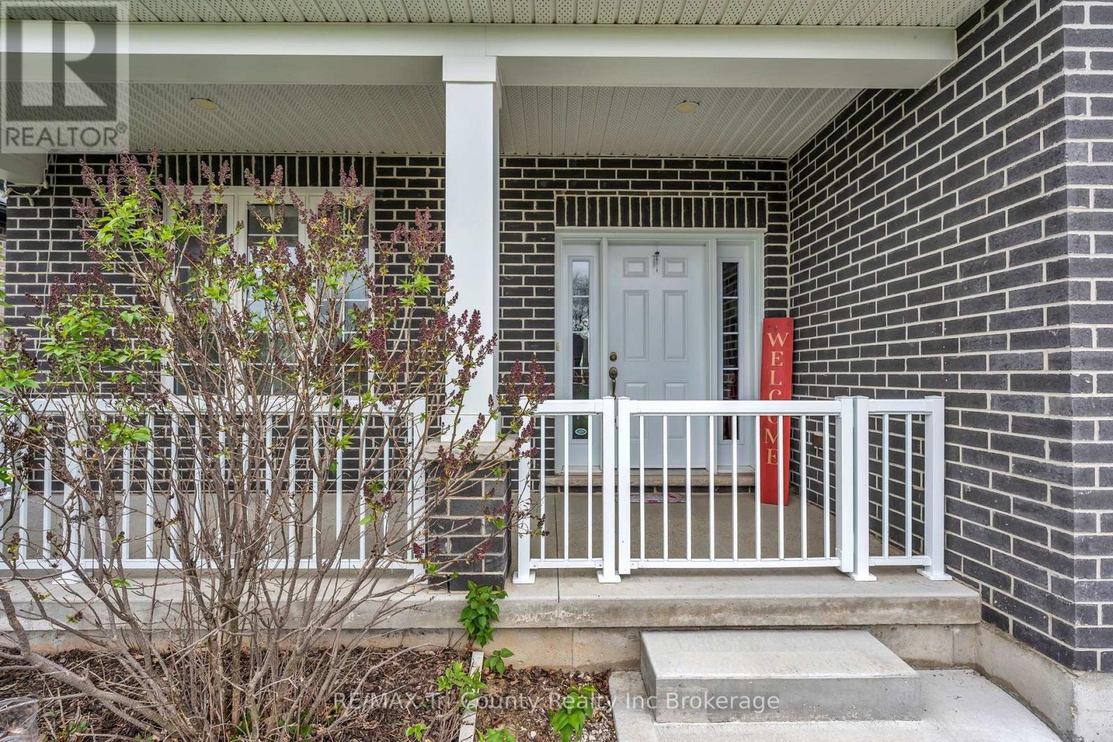 18 Crocus Avenue, Tillsonburg, Ontario  N4G 5S9 - Photo 3 - X13585182