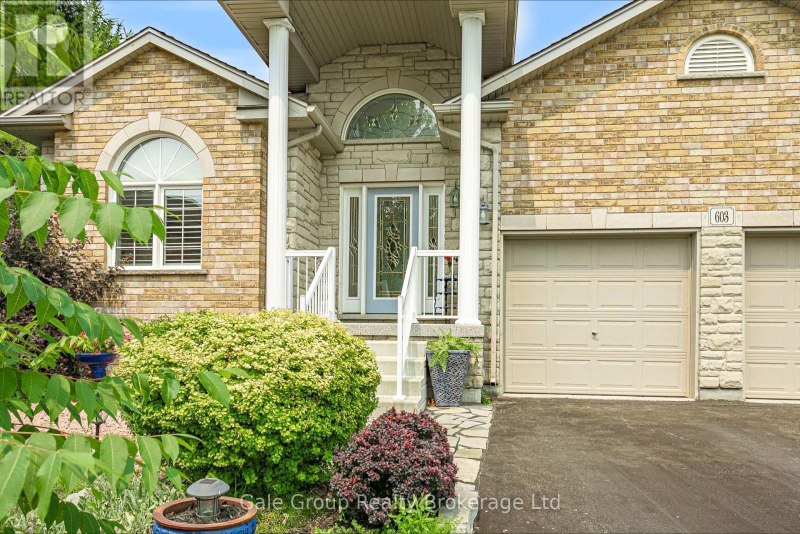 603 Fox Hollow Court, Woodstock (Woodstock - North), Ontario  N4T 1W3 - Photo 3 - X13588348