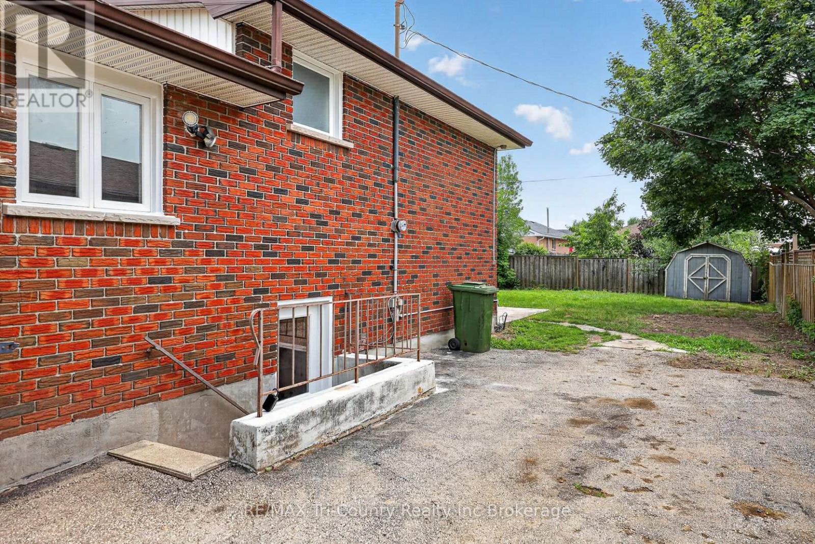 61 Airey Avenue, St. Thomas, Ontario  N5R 1E1 - Photo 4 - X13589278