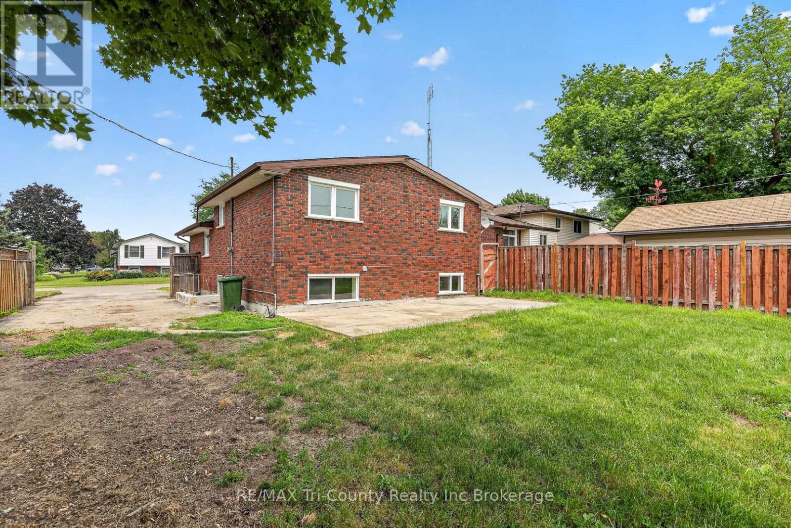 61 Airey Avenue, St. Thomas, Ontario  N5R 1E1 - Photo 6 - X13589278