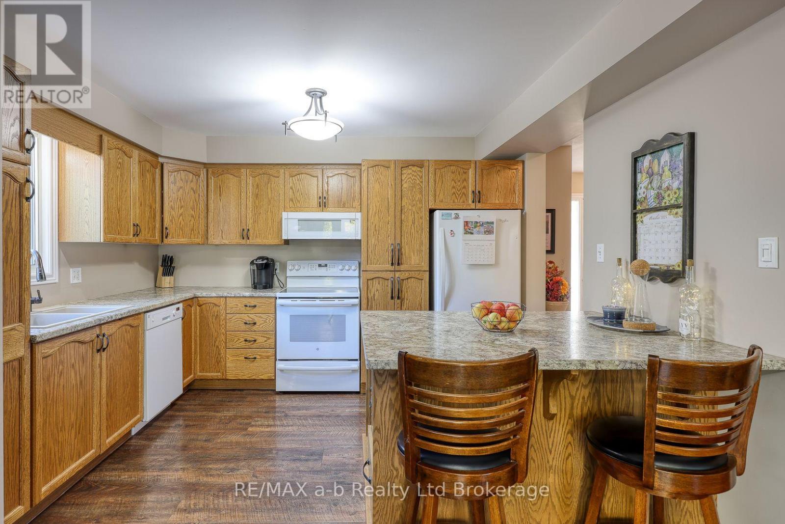 11 Cornish Crescent, Ingersoll (Ingersoll - South), Ontario  N5C 4C9 - Photo 8 - X13592058