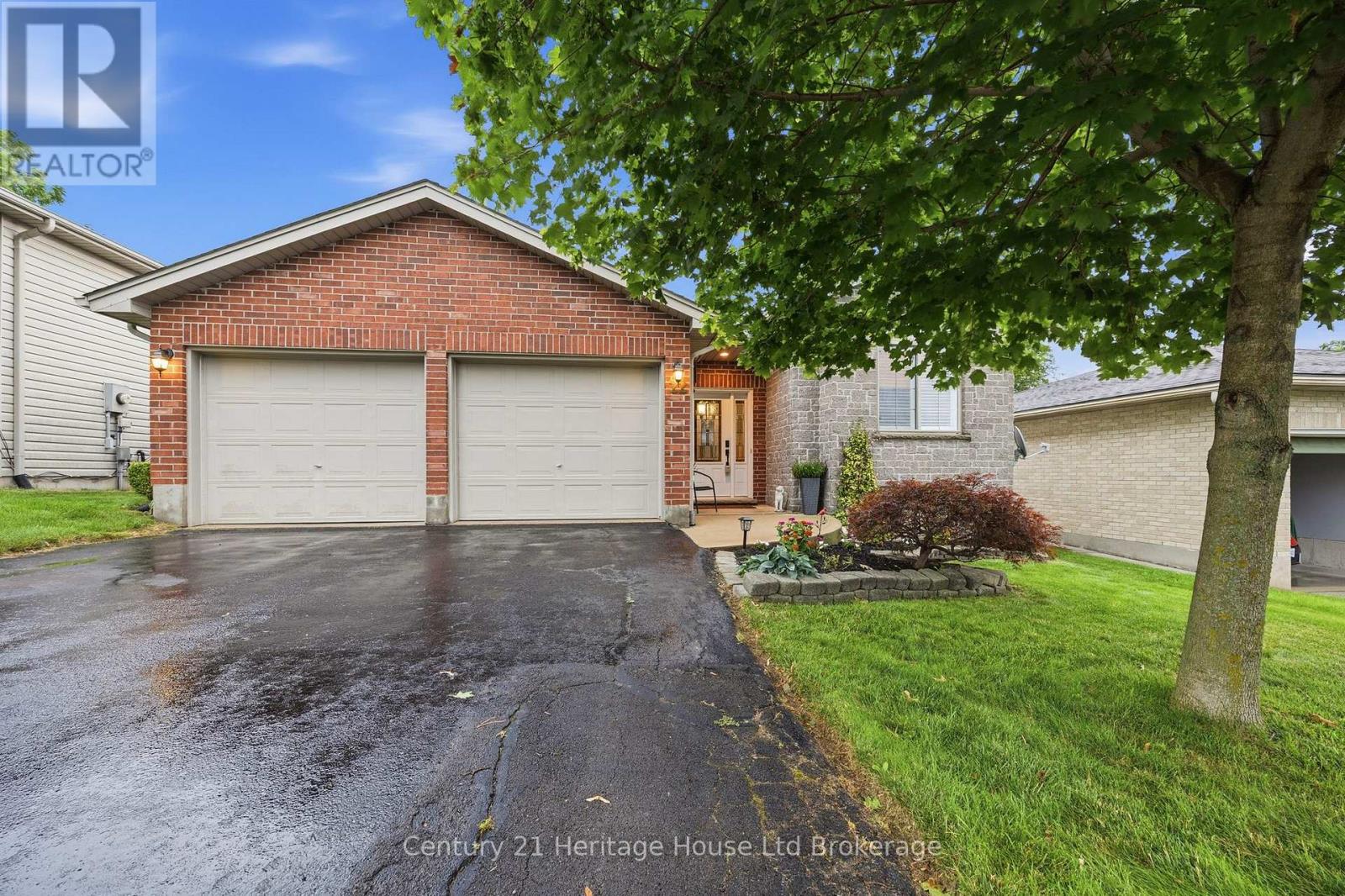 22 Hillside Road, Ingersoll (Ingersoll - North), Ontario  N5C 4B5 - Photo 2 - X13592878
