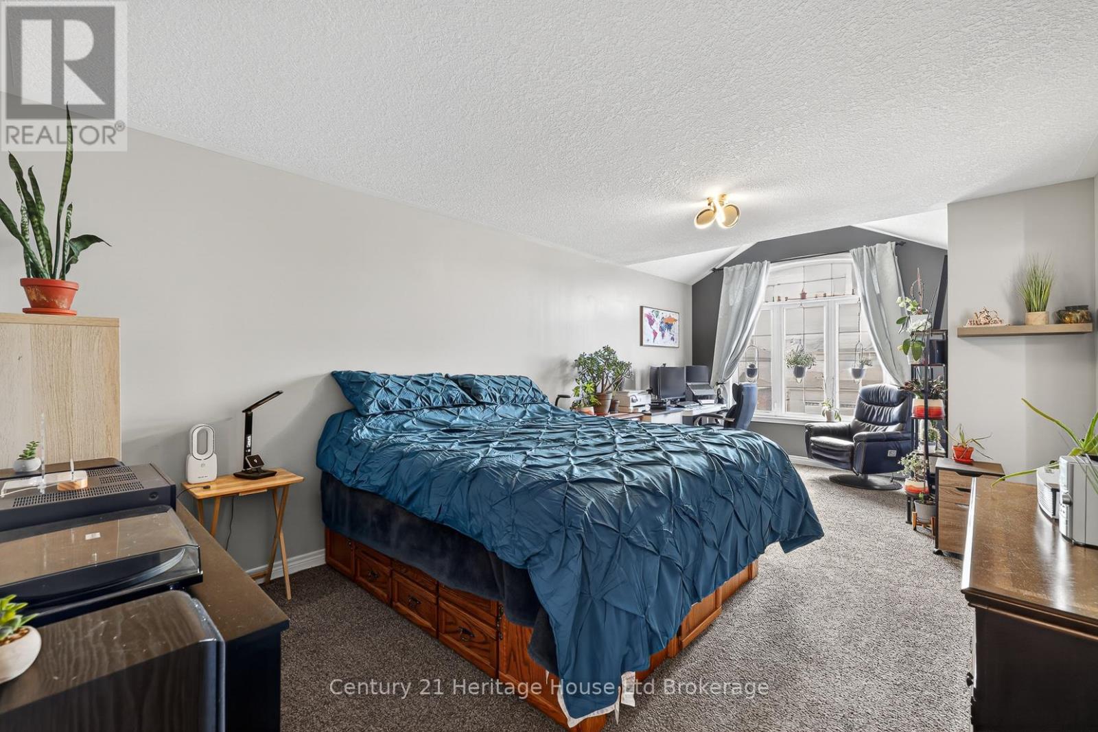 1180 Caen Avenue, Woodstock (Woodstock - North), Ontario  N4T 0G3 - Photo 13 - X13593060