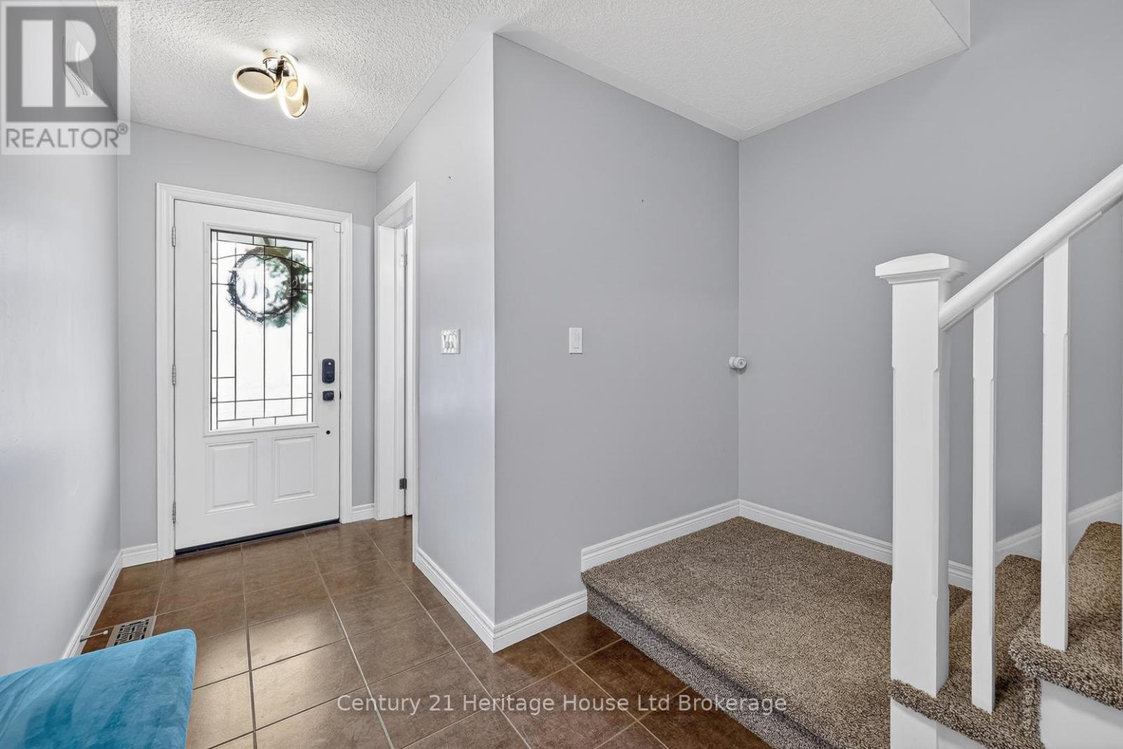 1180 Caen Avenue, Woodstock (Woodstock - North), Ontario  N4T 0G3 - Photo 2 - X13593060