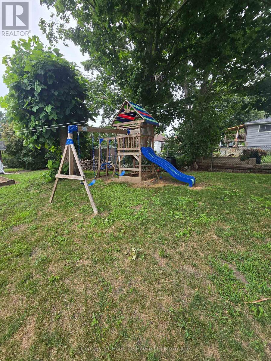152 Charles Street E, Ingersoll (Ingersoll - South), Ontario  N5C 1K2 - Photo 4 - X13593890