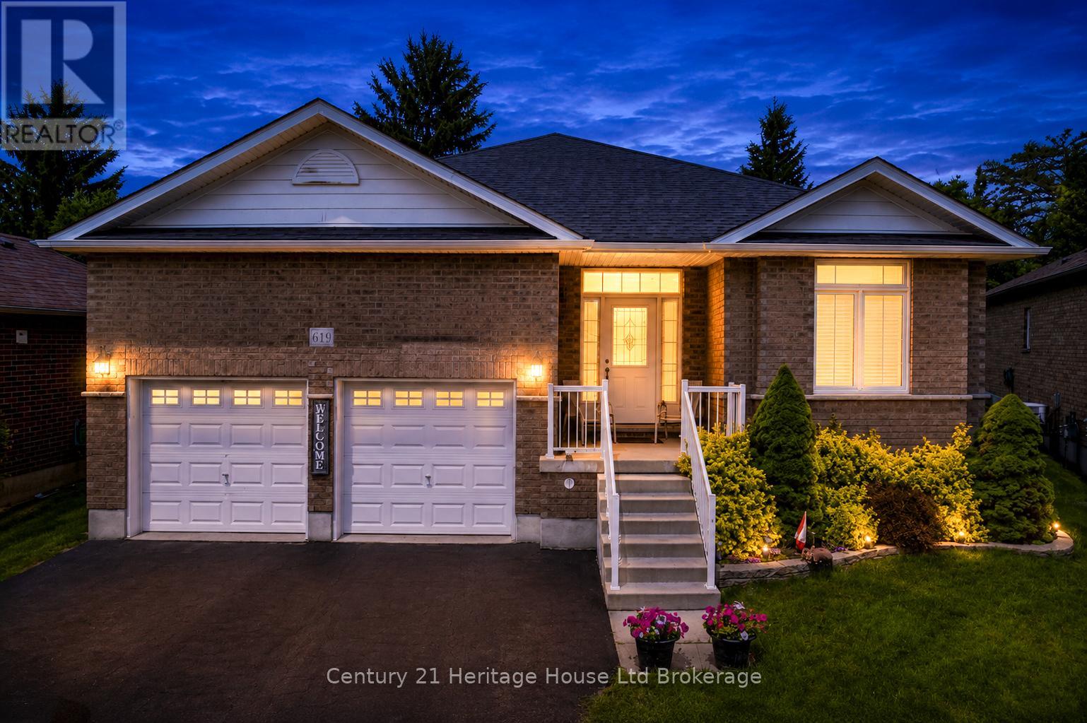 619 Fox Hollow Court, Woodstock (Woodstock - North), Ontario  N4T 1W3 - Photo 3 - X13594780