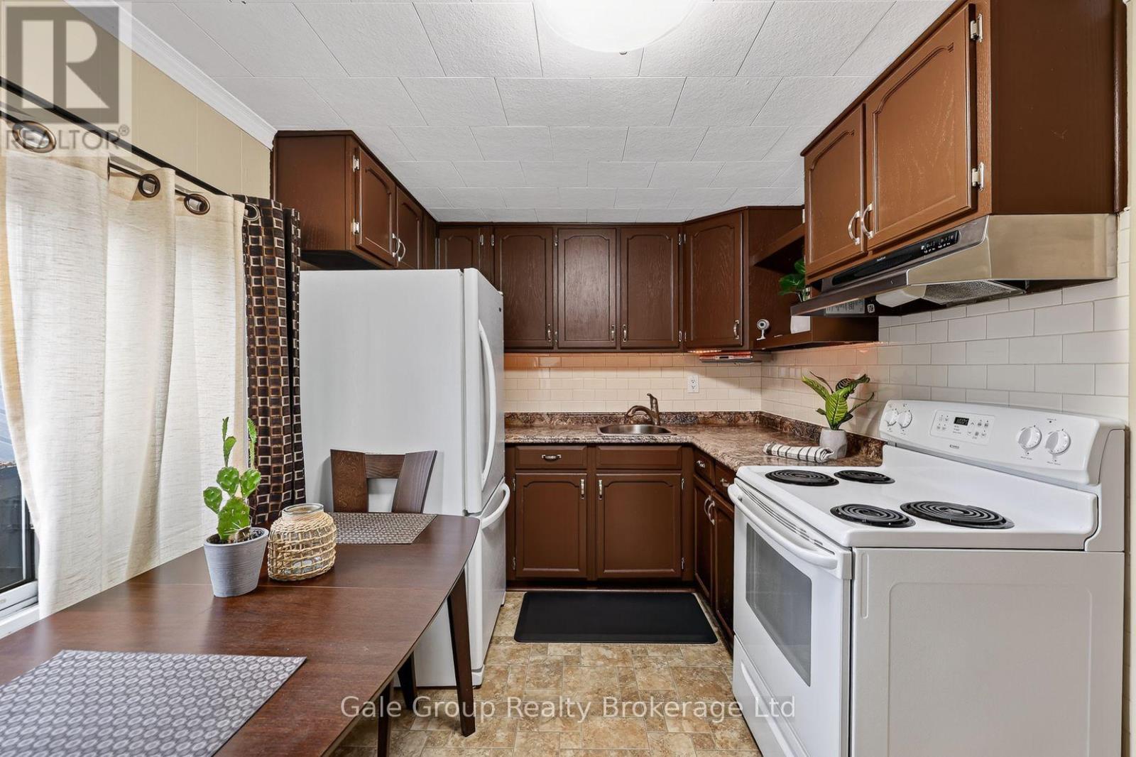 46 Blandford Street, Woodstock (Woodstock - North), Ontario  N4S 7H6 - Photo 8 - X13601032