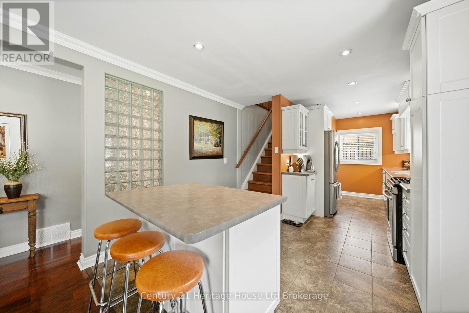 462 Rivercrest Drive, Woodstock (Woodstock - North), Ontario  N4S 5W6 - Photo 6 - X13608394