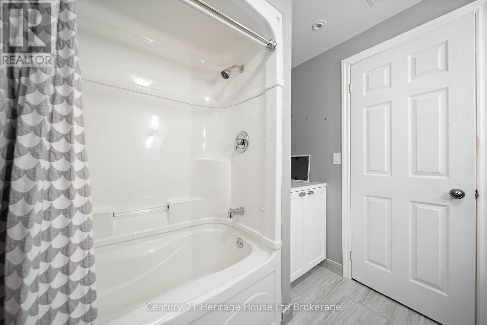 150 Forestway Trail, Woodstock (Woodstock - South), Ontario  N4S 9A7 - Photo 31 - X13608858