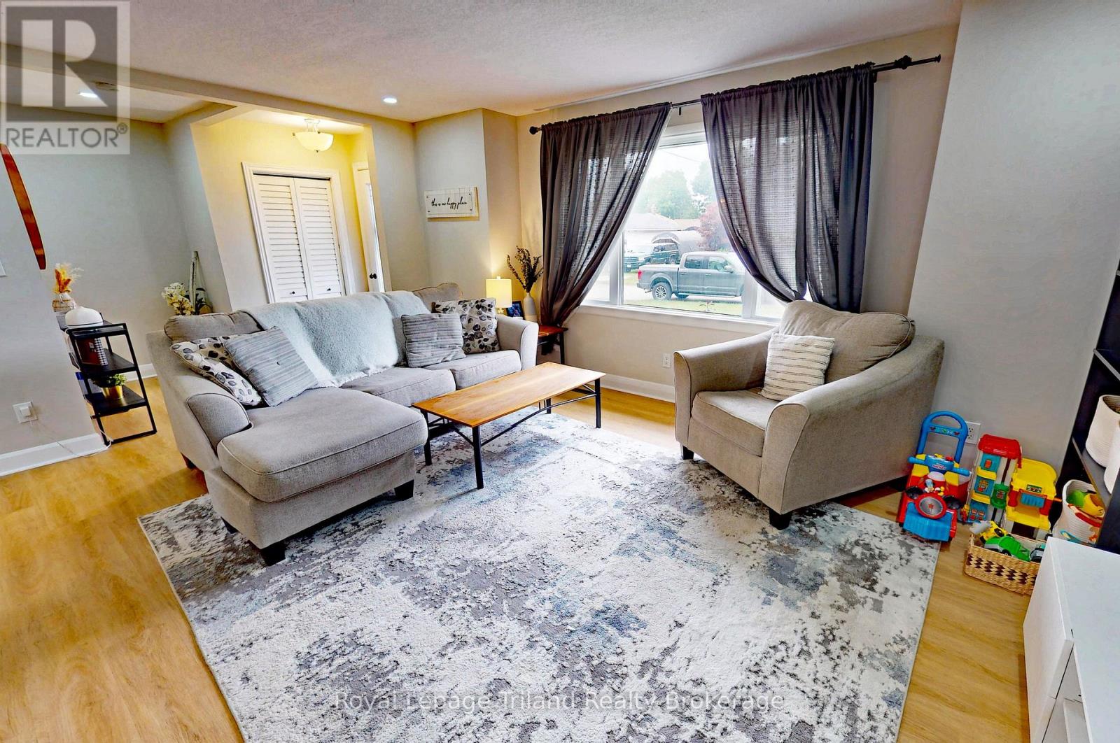 8 Dougall Street, South-West Oxford (Dorland Subdivision), Ontario  N4S 7V6 - Photo 5 - X13610534