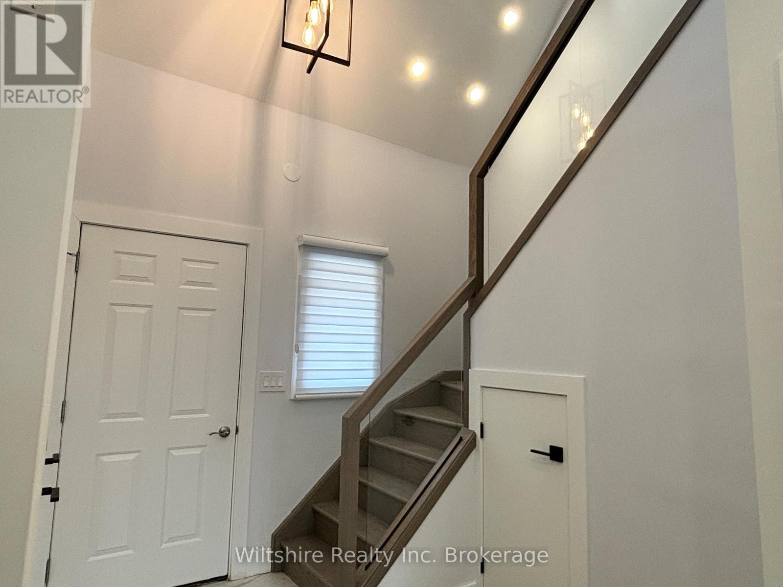 3 - 14 Glendale Drive, Tillsonburg, Ontario  N4G 1J2 - Photo 2 - X13611376