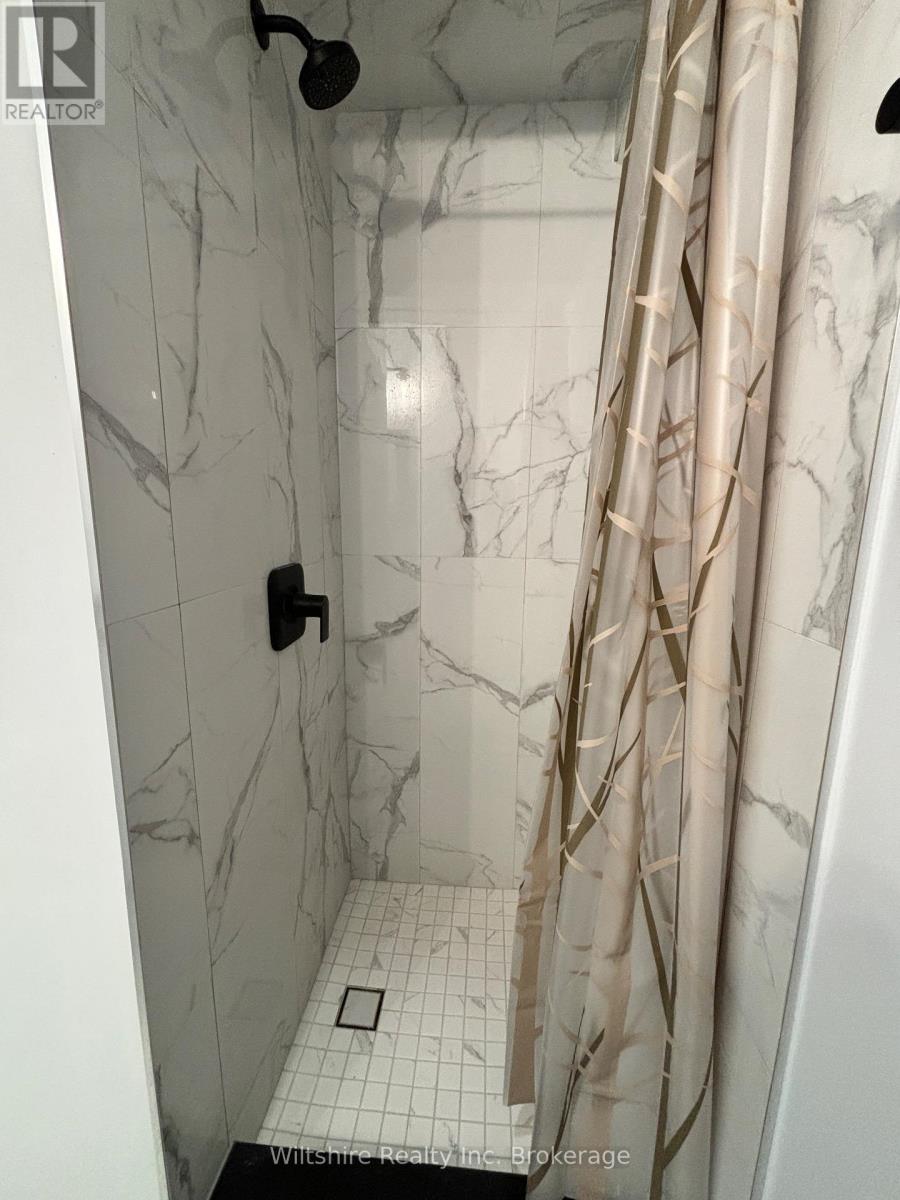 3 - 14 Glendale Drive, Tillsonburg, Ontario  N4G 1J2 - Photo 3 - X13611376