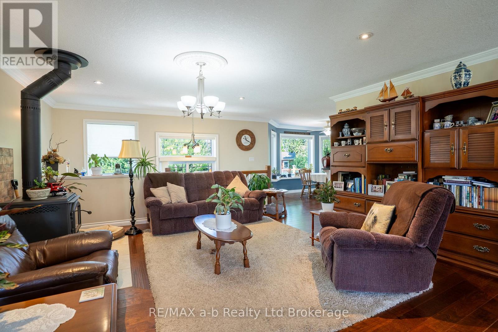 261 Middle Townline Road, Brant (Burford), Ontario  N0E 1E0 - Photo 19 - X13612238