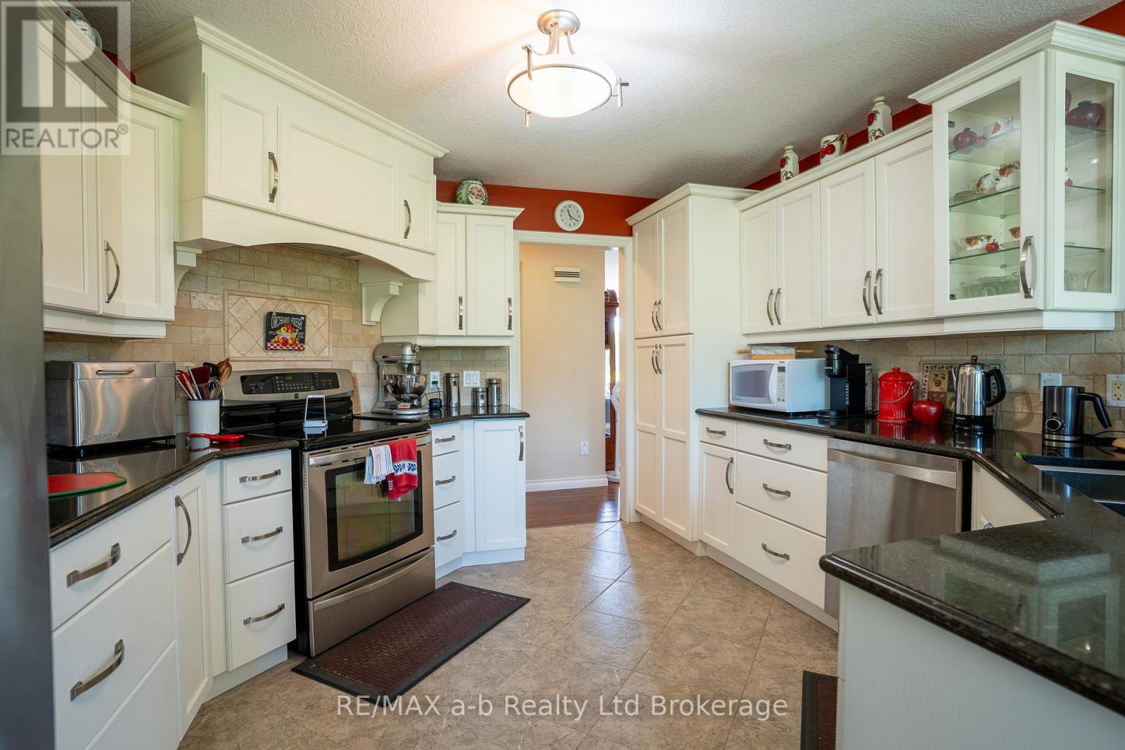 261 Middle Townline Road, Brant (Burford), Ontario  N0E 1E0 - Photo 22 - X13612238