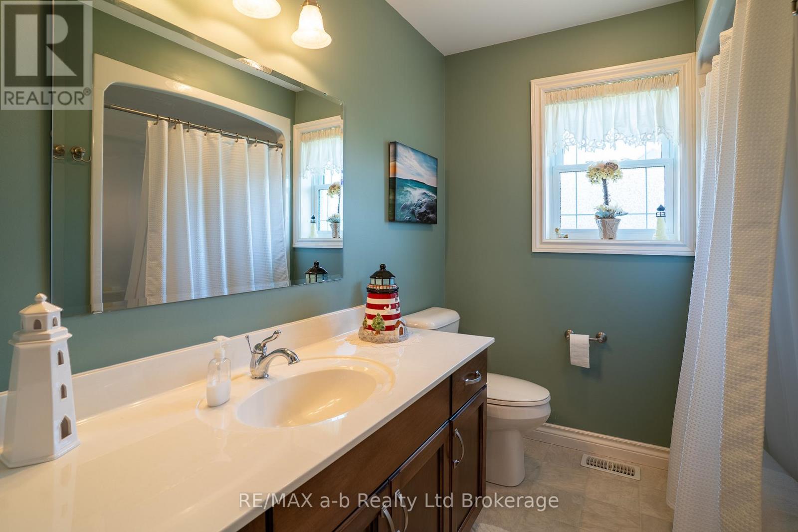 261 Middle Townline Road, Brant (Burford), Ontario  N0E 1E0 - Photo 29 - X13612238