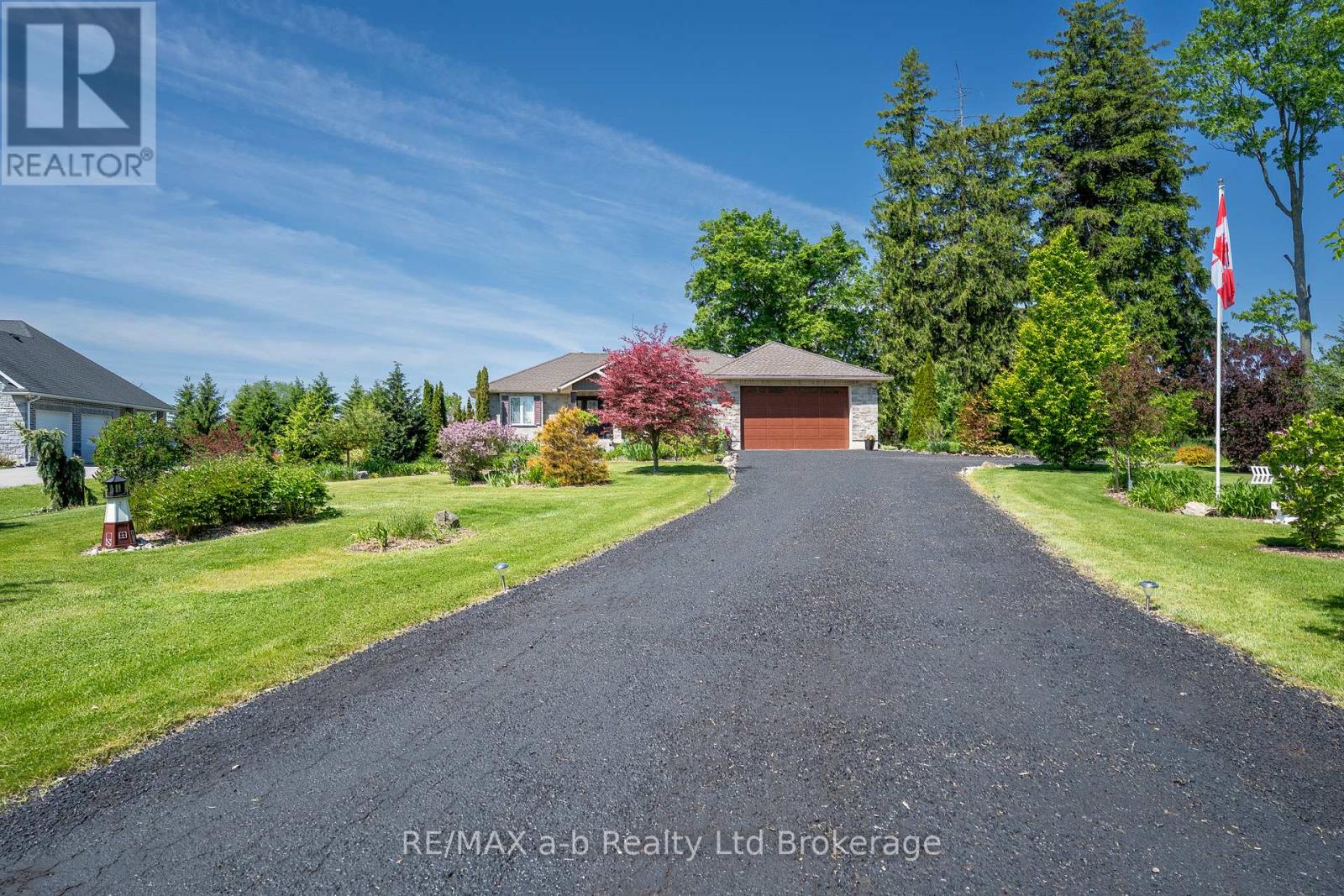 261 Middle Townline Road, Brant (Burford), Ontario  N0E 1E0 - Photo 4 - X13612238