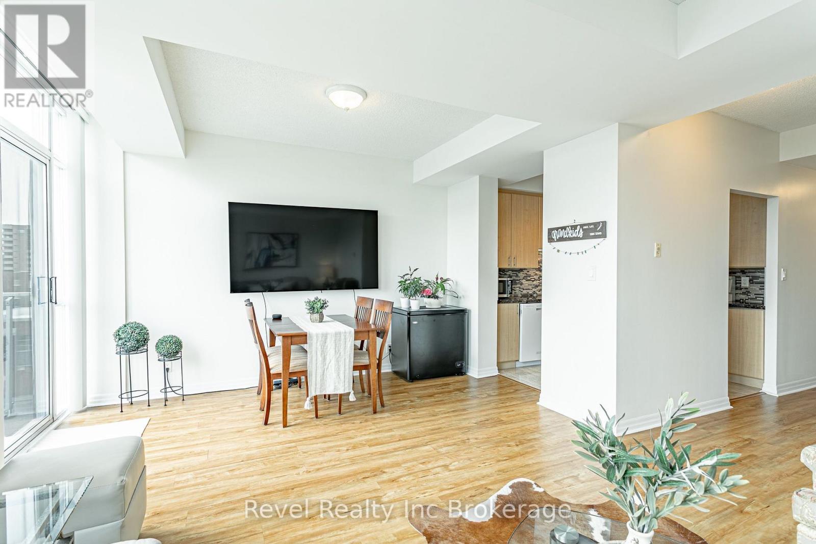 515 - 80 Port Street E, Mississauga (Port Credit), Ontario  L5G 4V6 - Photo 11 - W13620240